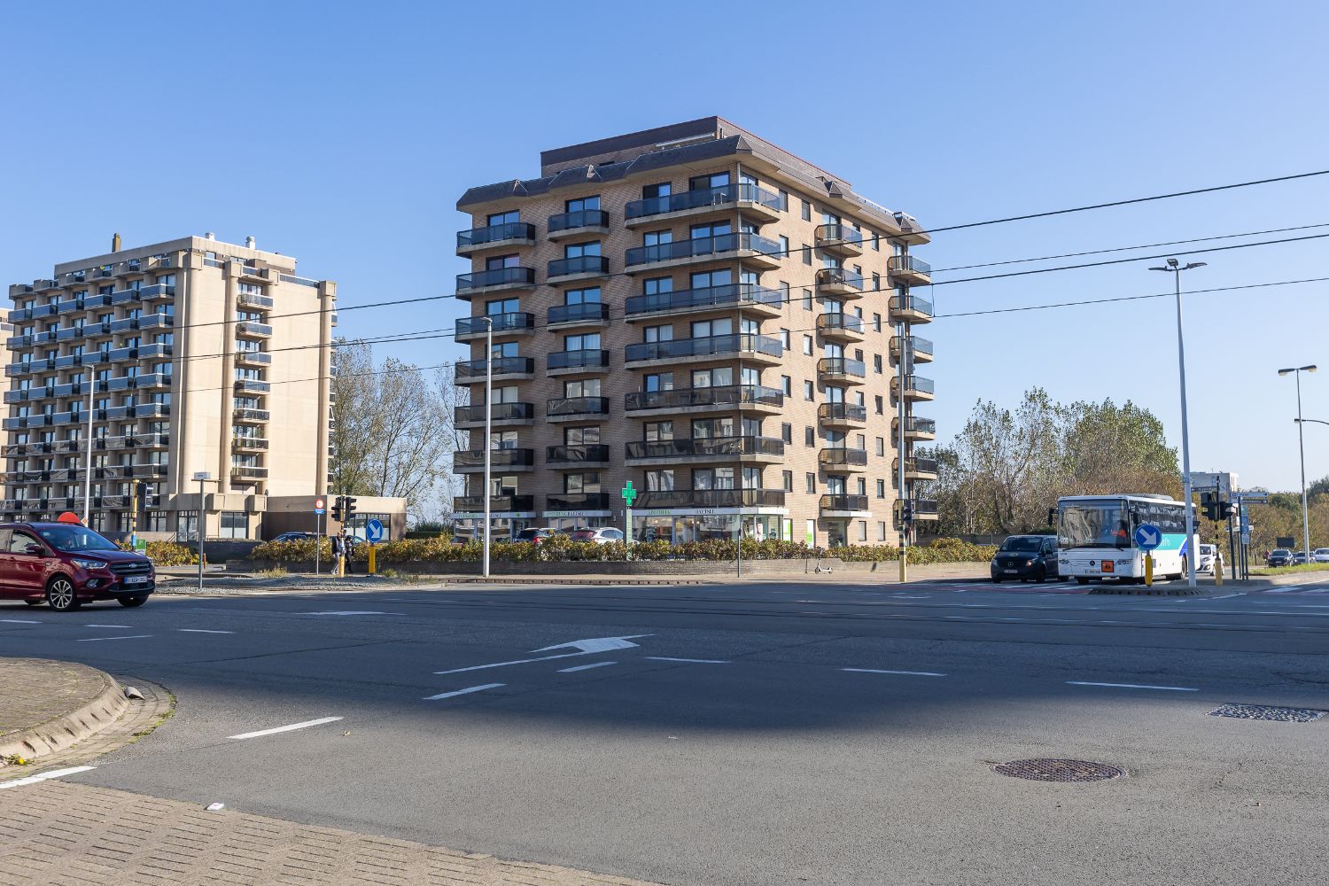 Gerenoveerd penthouse appartement met riant terras foto 39