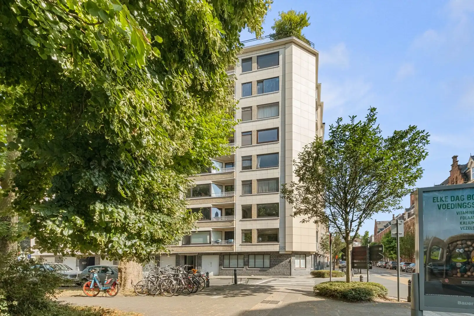 Ruim en lichtrijk 2-slaapkamerappartement met mooi uitzicht in Gent foto 2