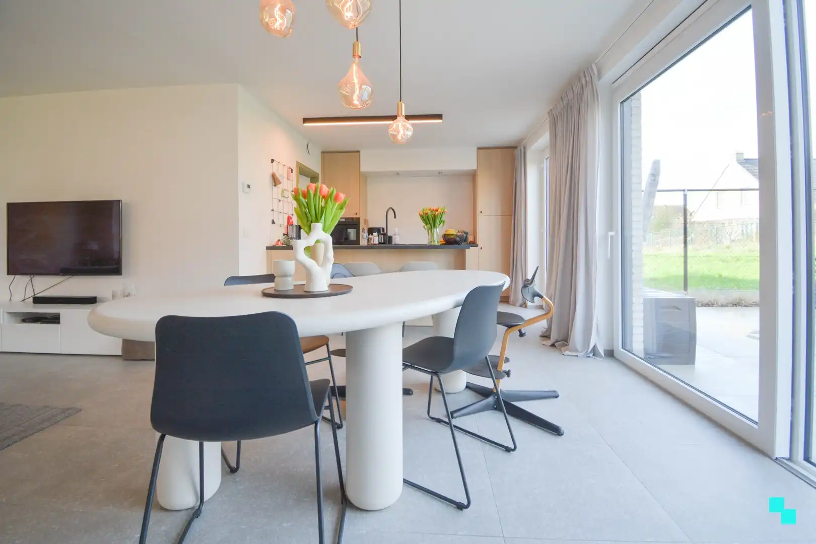 Recente gezinswoning op kindvriendelijke ligging te Hooglede foto 7