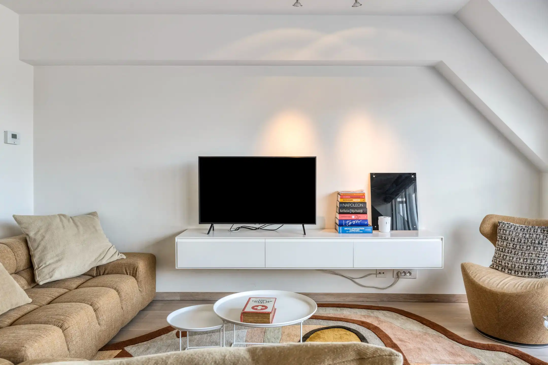 Instapklare duplex gelegen op slechts enkele passen ven het Van Bunnenplein en de zeedijk. foto 9