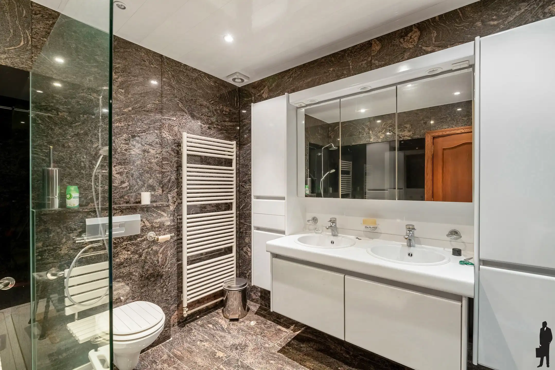 Uniek pand (472m²) met opties voor renovatie of nieuwbouw! foto 9