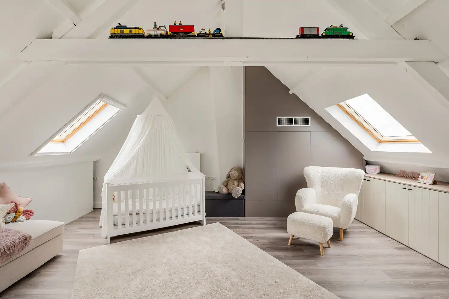 Volledig vernieuwde gezinswoning met tuin. foto 28