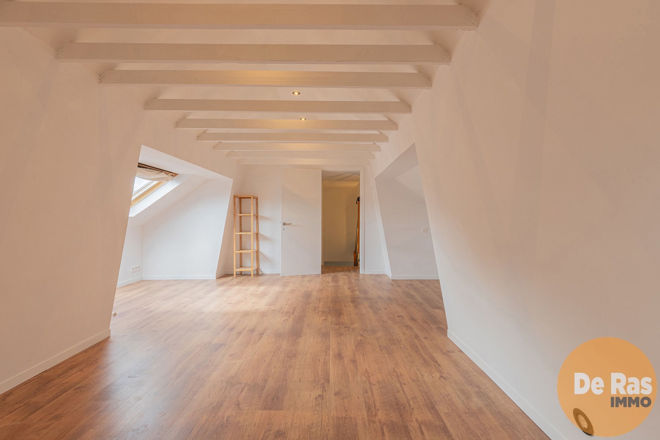 MEERBEKE - Charmante, rustig gelegen vernieuwde woning foto 17