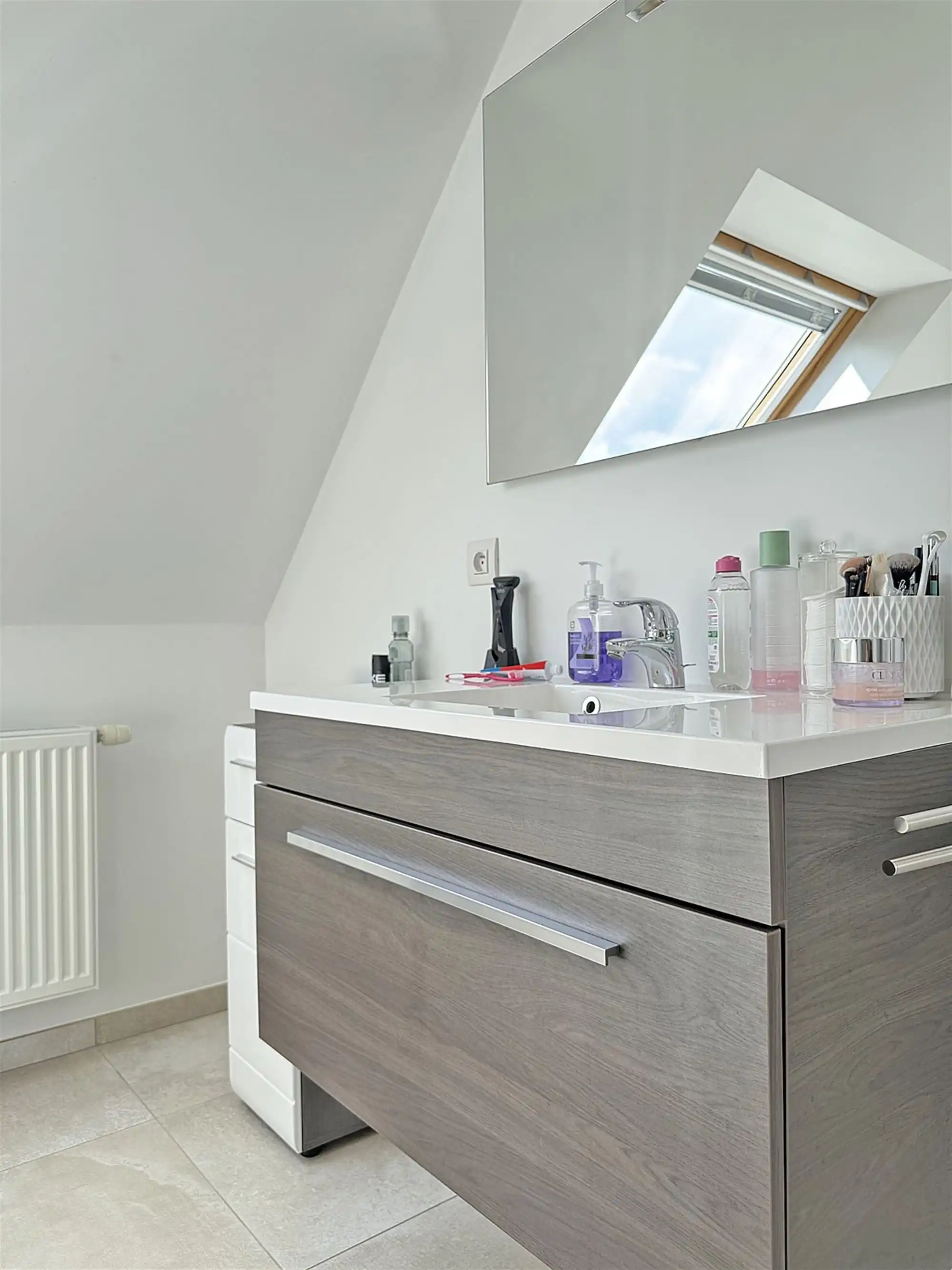Stijlvol APPARTEMENT (duplex) met 2 slaapkamers & overdekte autostaanplaats foto 13