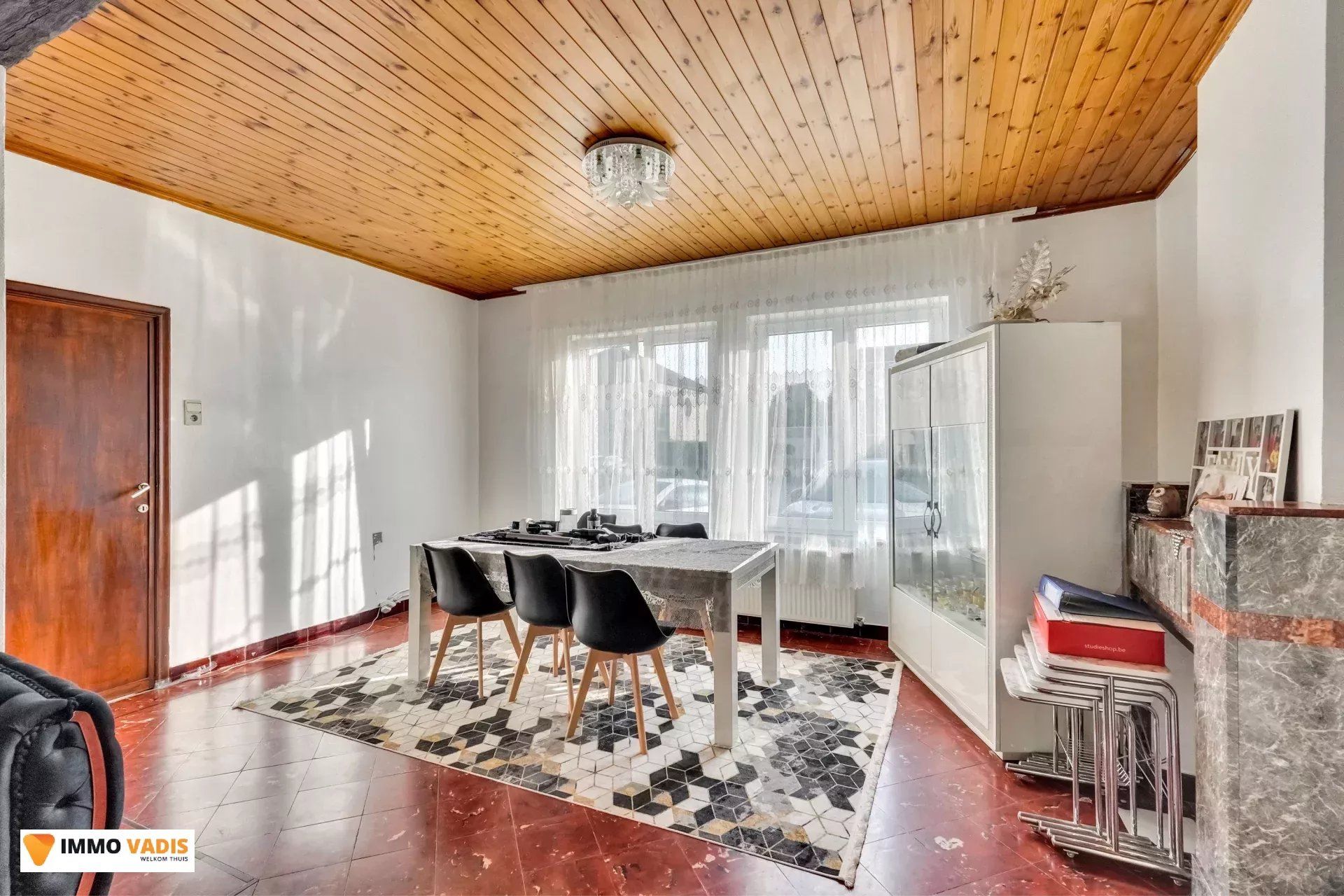 Handelspand met woonst en naastliggende woning foto 13