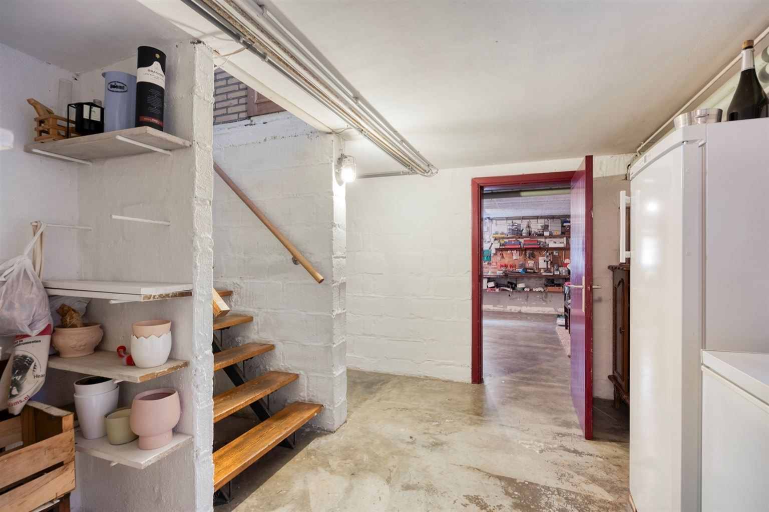 Vrijstaande woning met 4 slaapkamers, ruime tuin en garage op een riant perceel van 9a99ca, rustig gelegen nabij het centrum van Maaseik.  foto 24