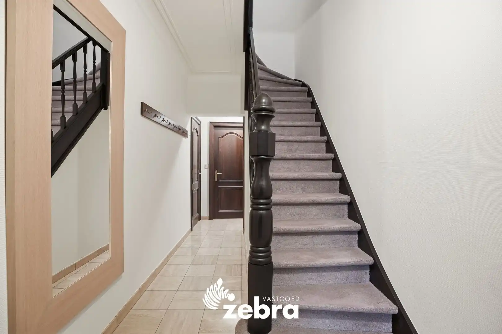 Stijlvolle, volledig gemeubelde karakterwoning in het centrum van Roeselare! foto 11