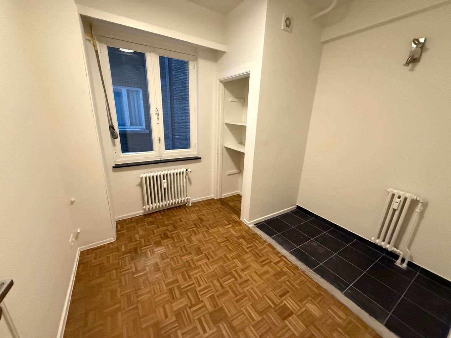 RUIM GELIJKVLOERSAPPARTEMENT foto 7