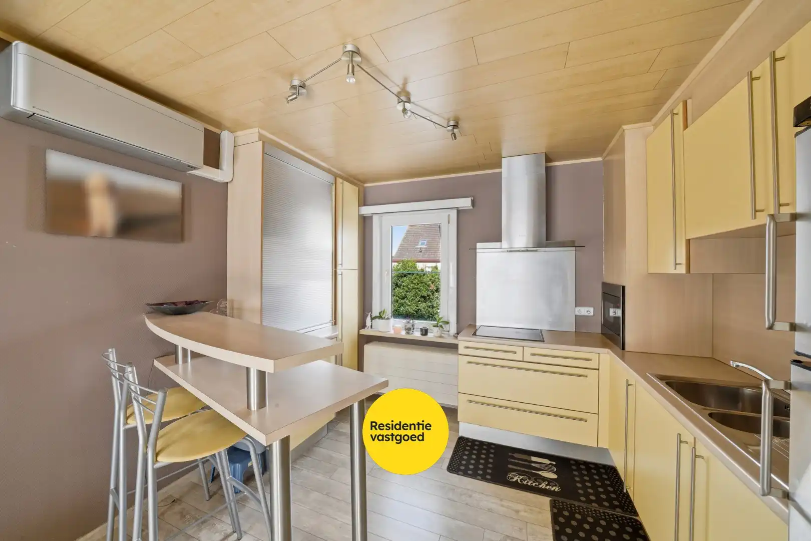 Instapklare bel-étagewoning met dubbele garage te Stene foto 11