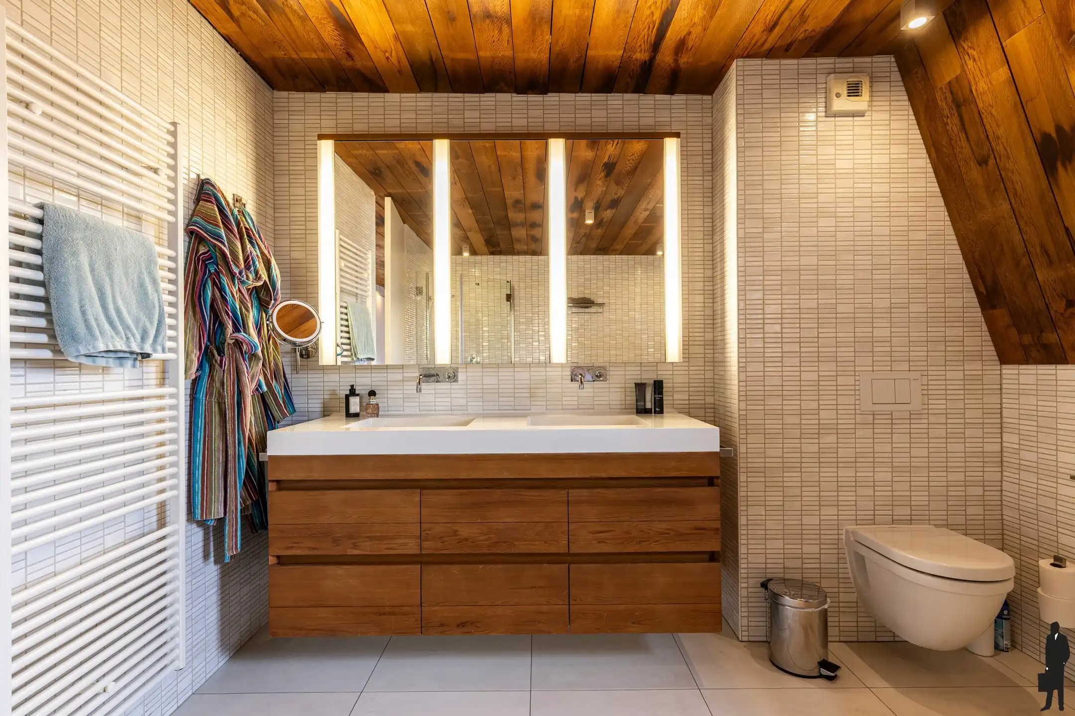 Unieke villa met zwembad, 4 slpk en zuidgerichte tuin foto 23