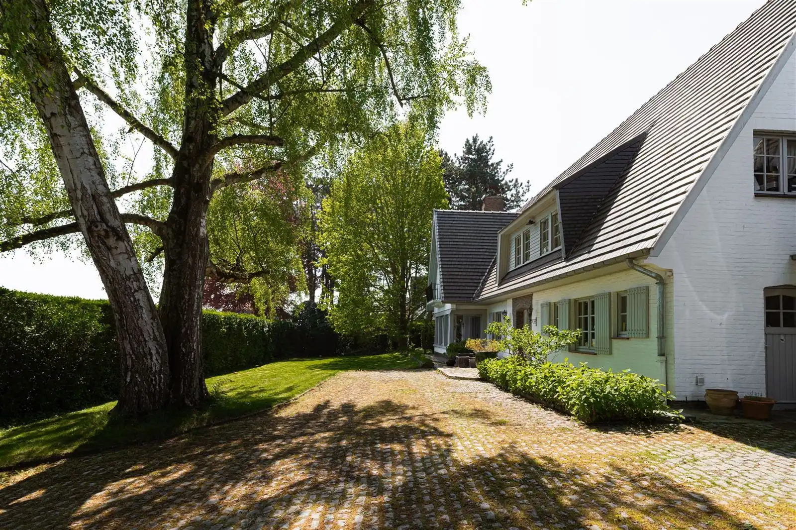 Ruime gezinswoning te Geraardsbergen! foto 2