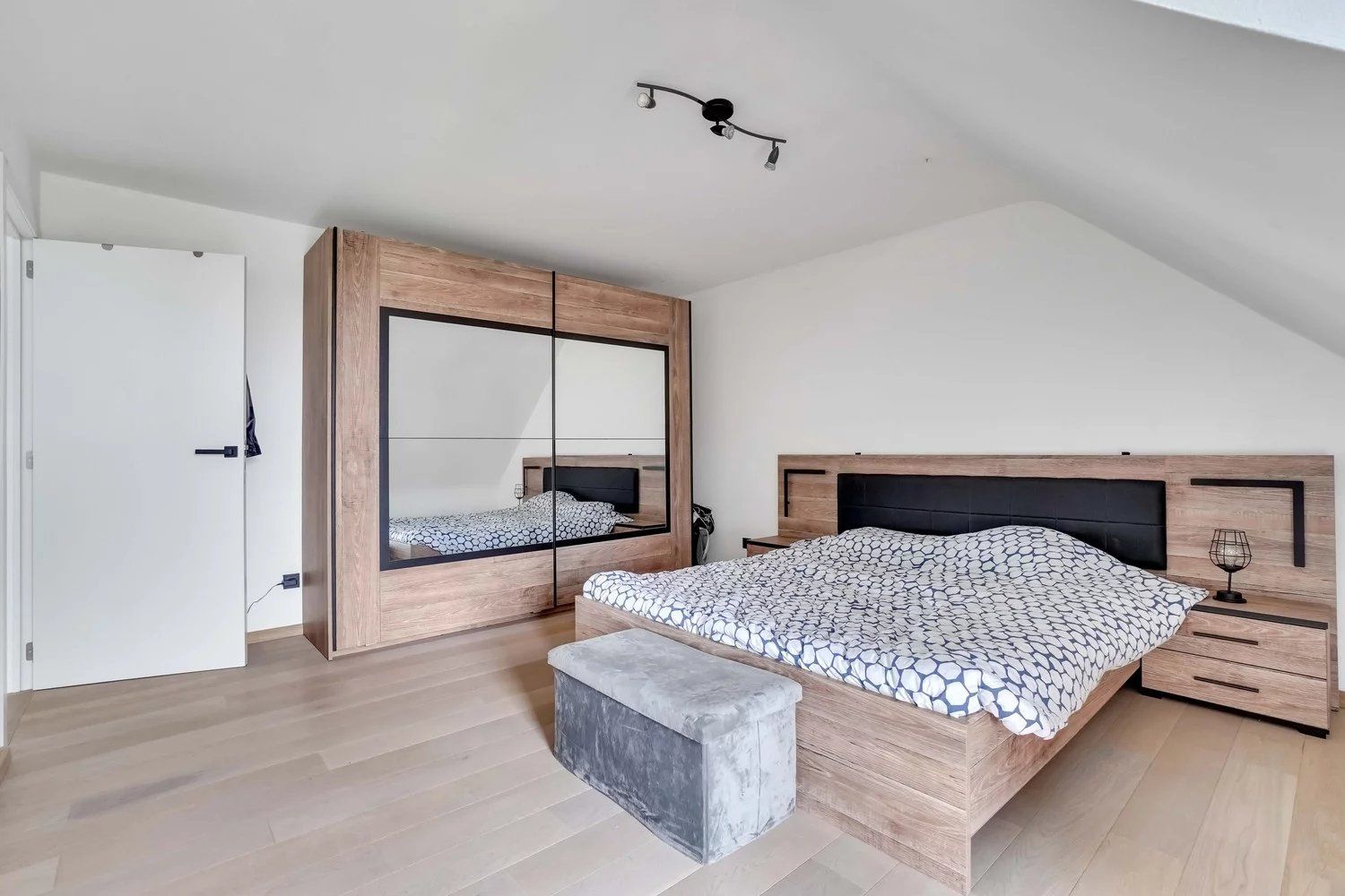 Stijlvol dakappartement in Kermt foto 12