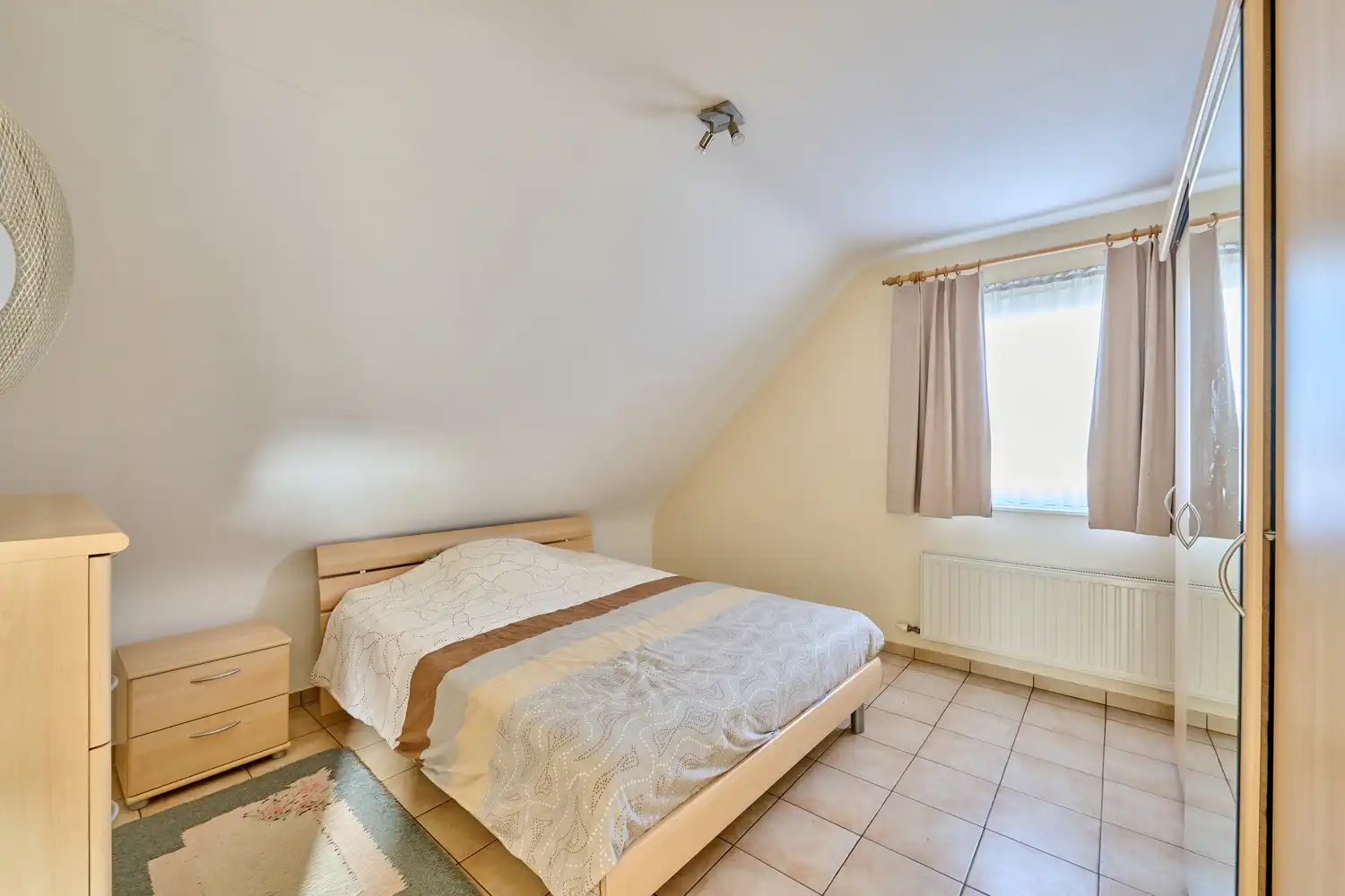 Charmante landelijk gelegen eengezinswoning volledig onderkeldert en ruime vrijstaande garage foto 14