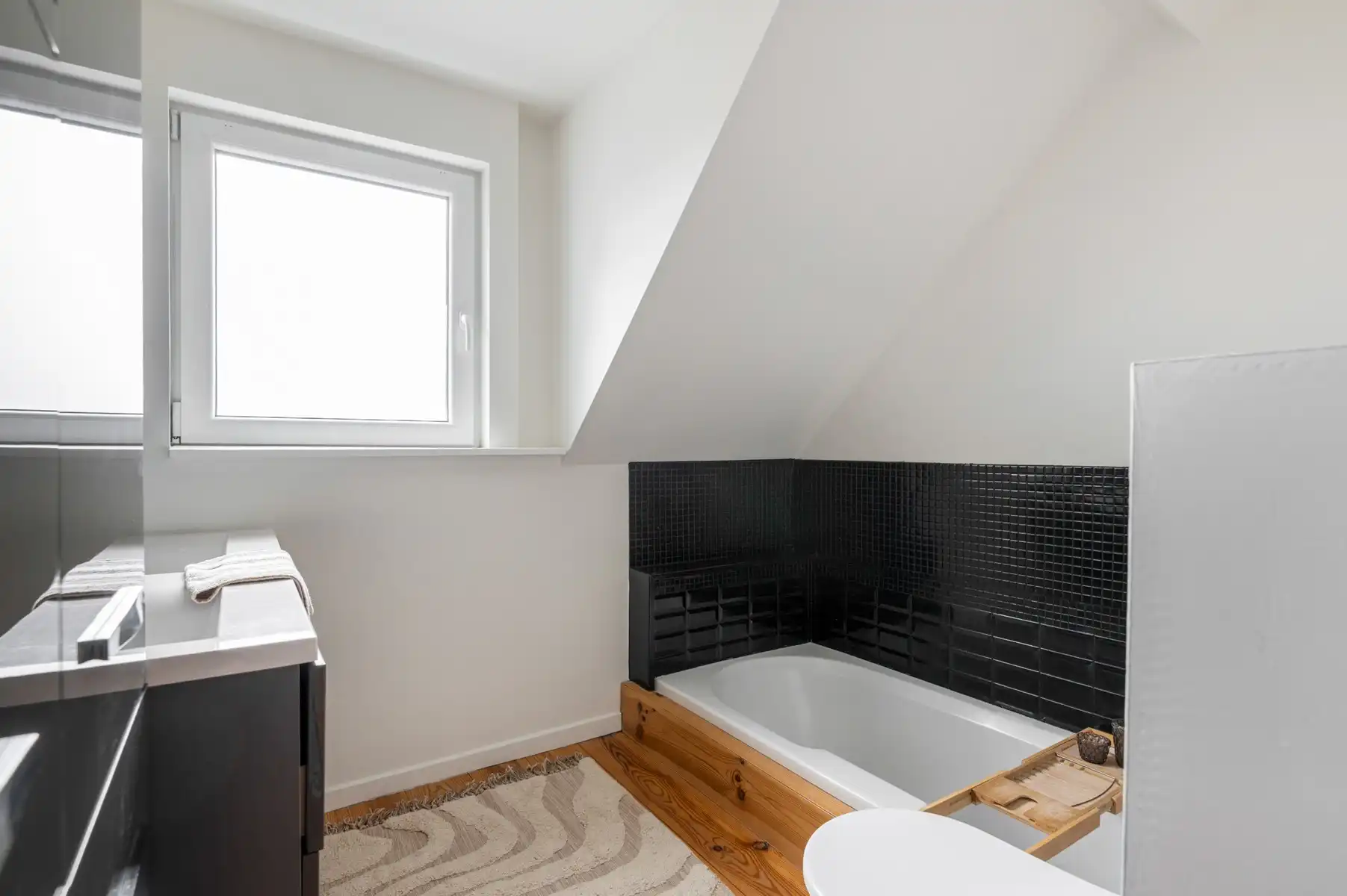 Ruime woning met 4 slaapkamers en gezellige stadstuin foto 13