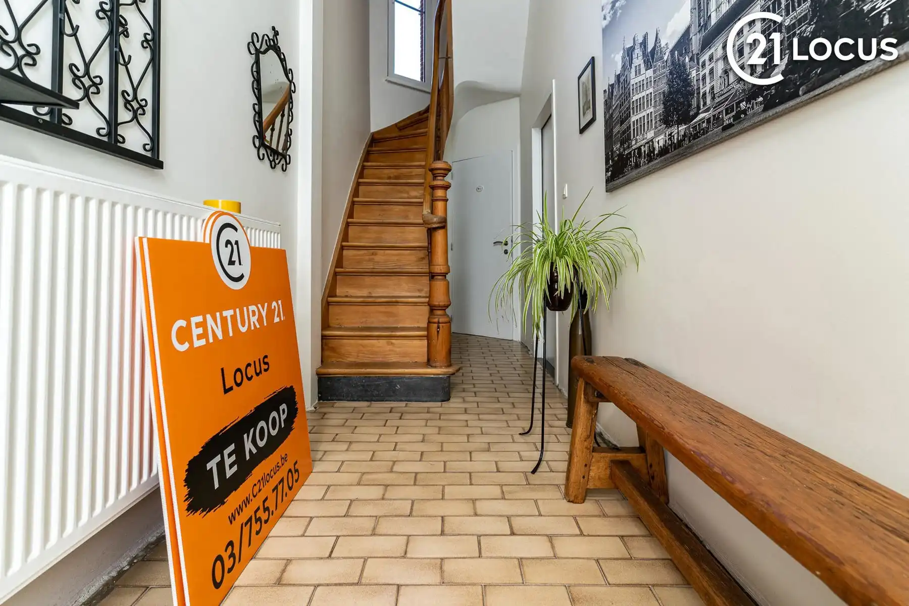 Karaktervolle herenwoning in geliefd Zurenborg foto 2