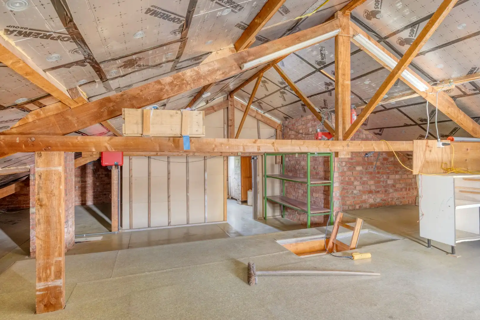 Goed onderhouden ruim ingedeelde woning met 3 slpks + zolder foto 20