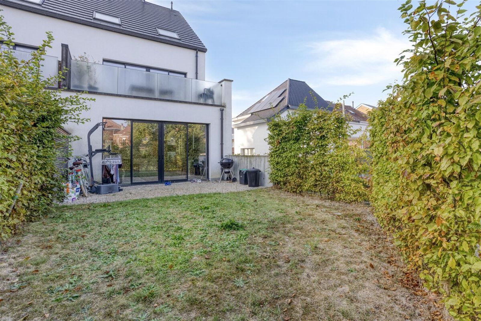 Gelijkvloers appartement met 2 slaapkamers en tuin  foto 16