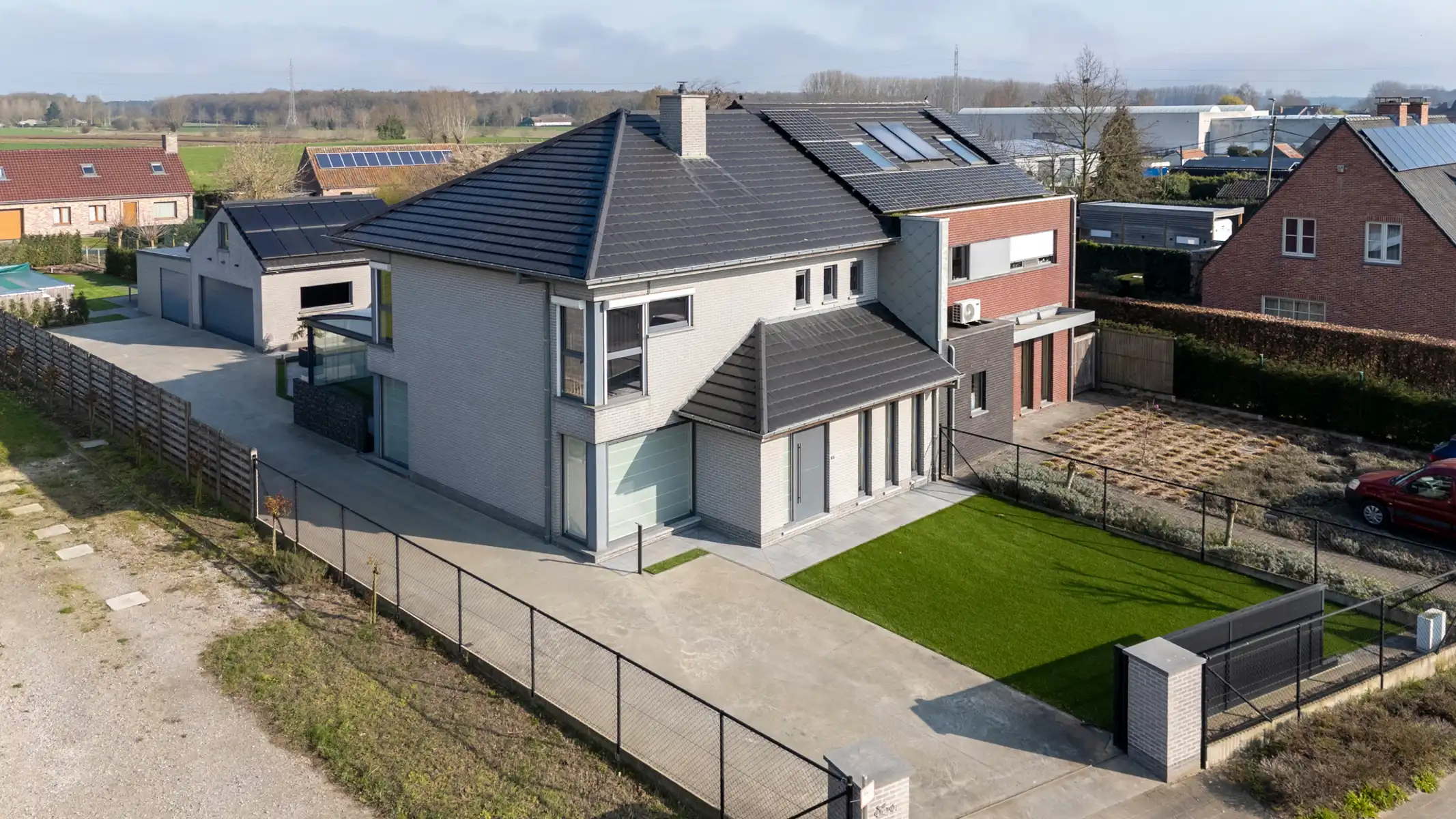 Ruime halfopen bebouwing met grote tuin en zwembad in rustige straat te Lievegem (Waarschoot) foto 24