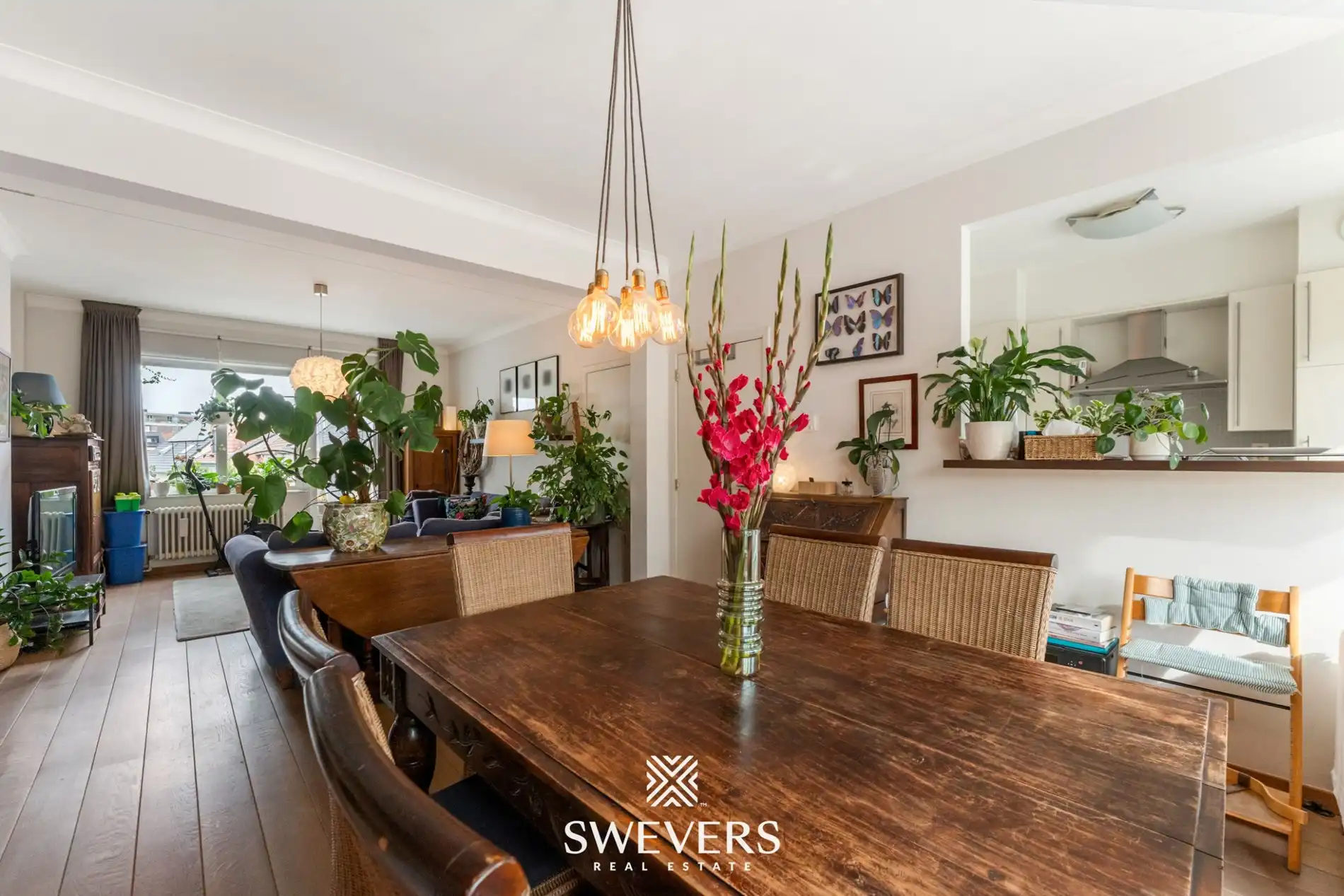 Stijlvol herenhuis met kantoorruimte en 3 slaapkamers in hartje Hasselt foto 16