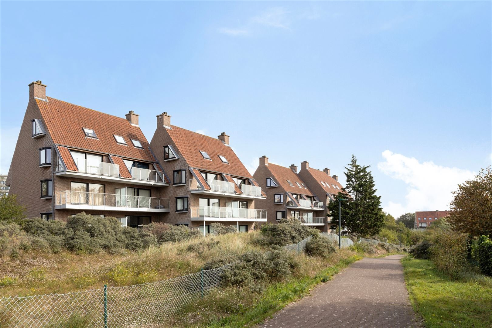 Prachtig gelegen appartement met riant zongericht terras en zicht op duinen aan zeer aantrekkelijke prijs foto 16