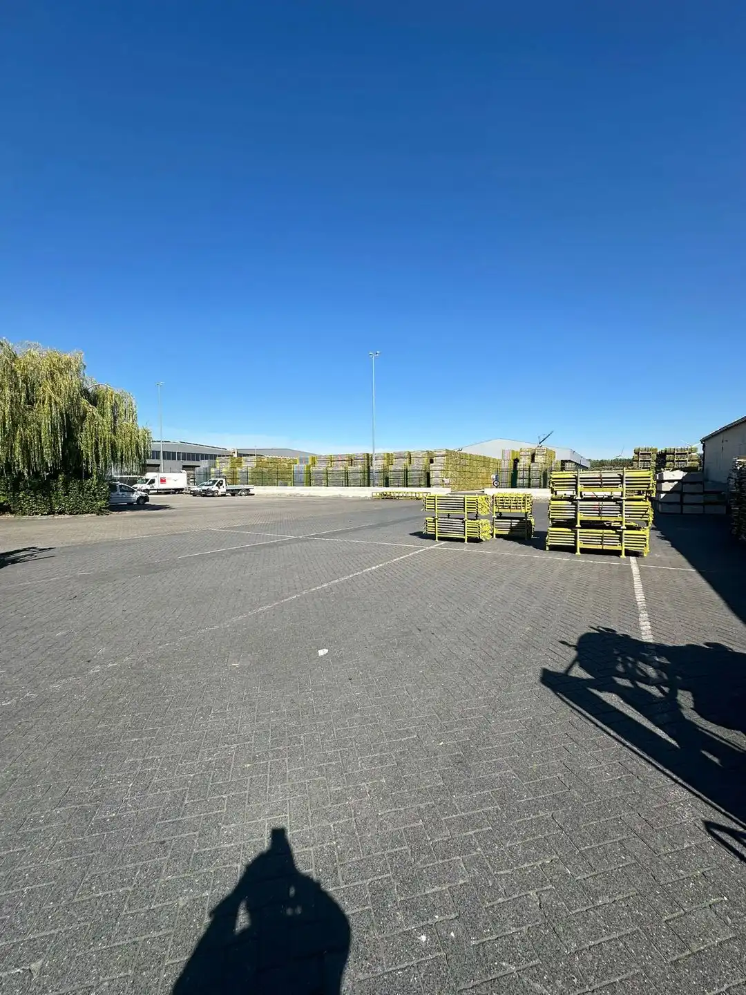 Te Huur Industriele Site: Kantoren en Magazijn te Verrebroek foto 12