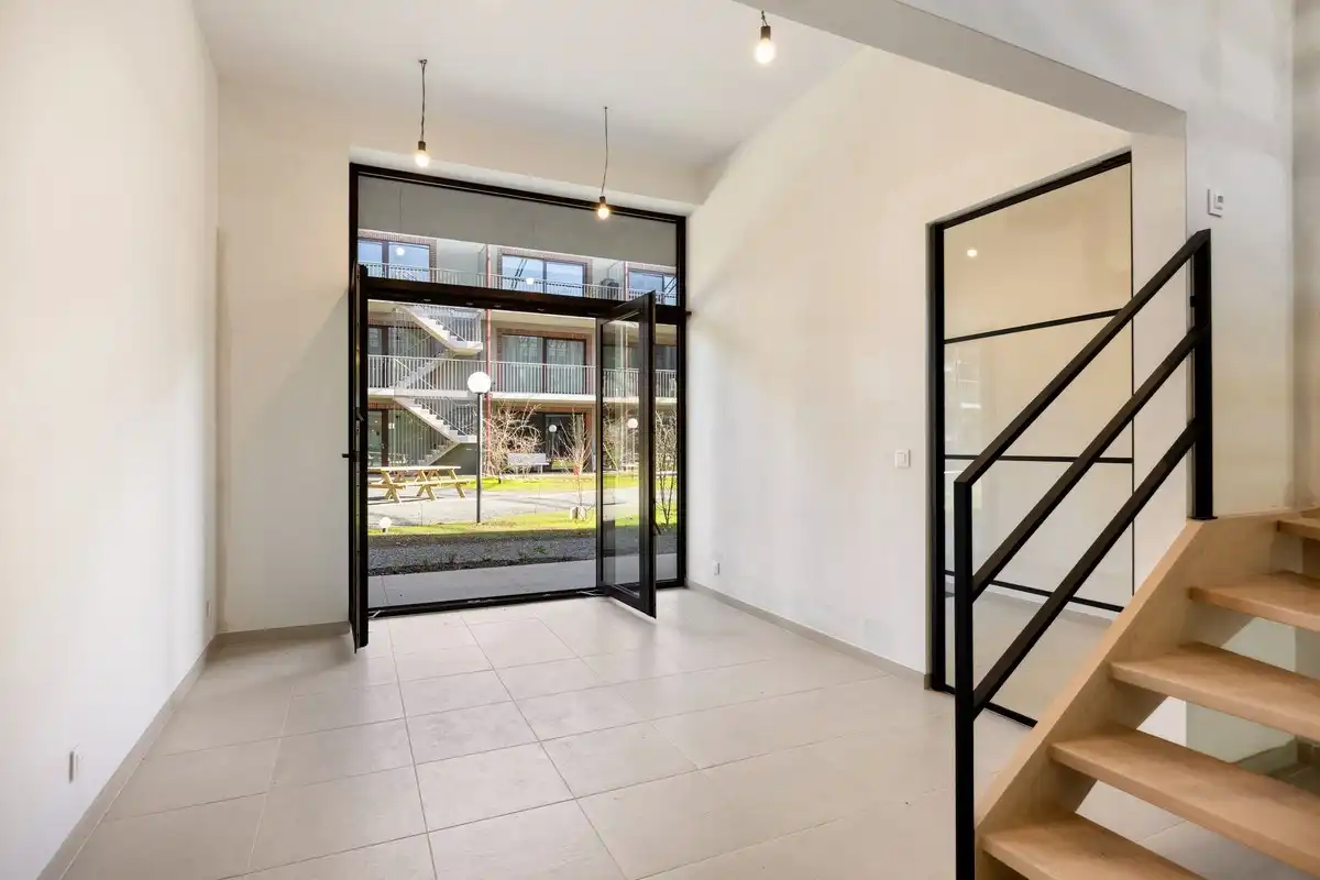 Instapklare woning met zeer goede afwerking, 3 slaapkamers, 3 badkamers, tuin, terras en autostaanplaats in het centrum van Tienen – EPC 27 kWh/m² - bewoonbare  foto 6