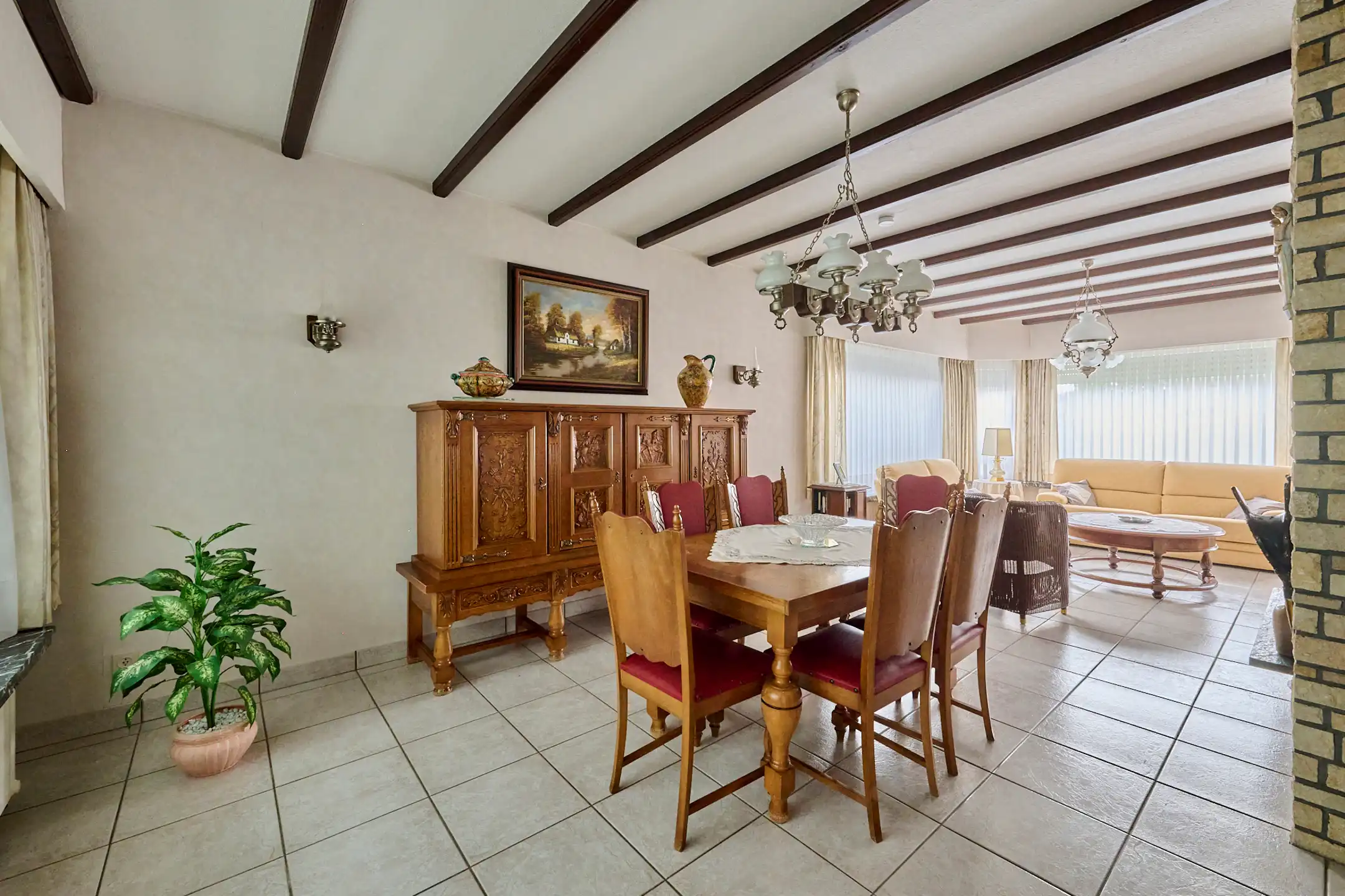 Residentieel gelegen woning op een ZO georiënteerd perceel foto 3