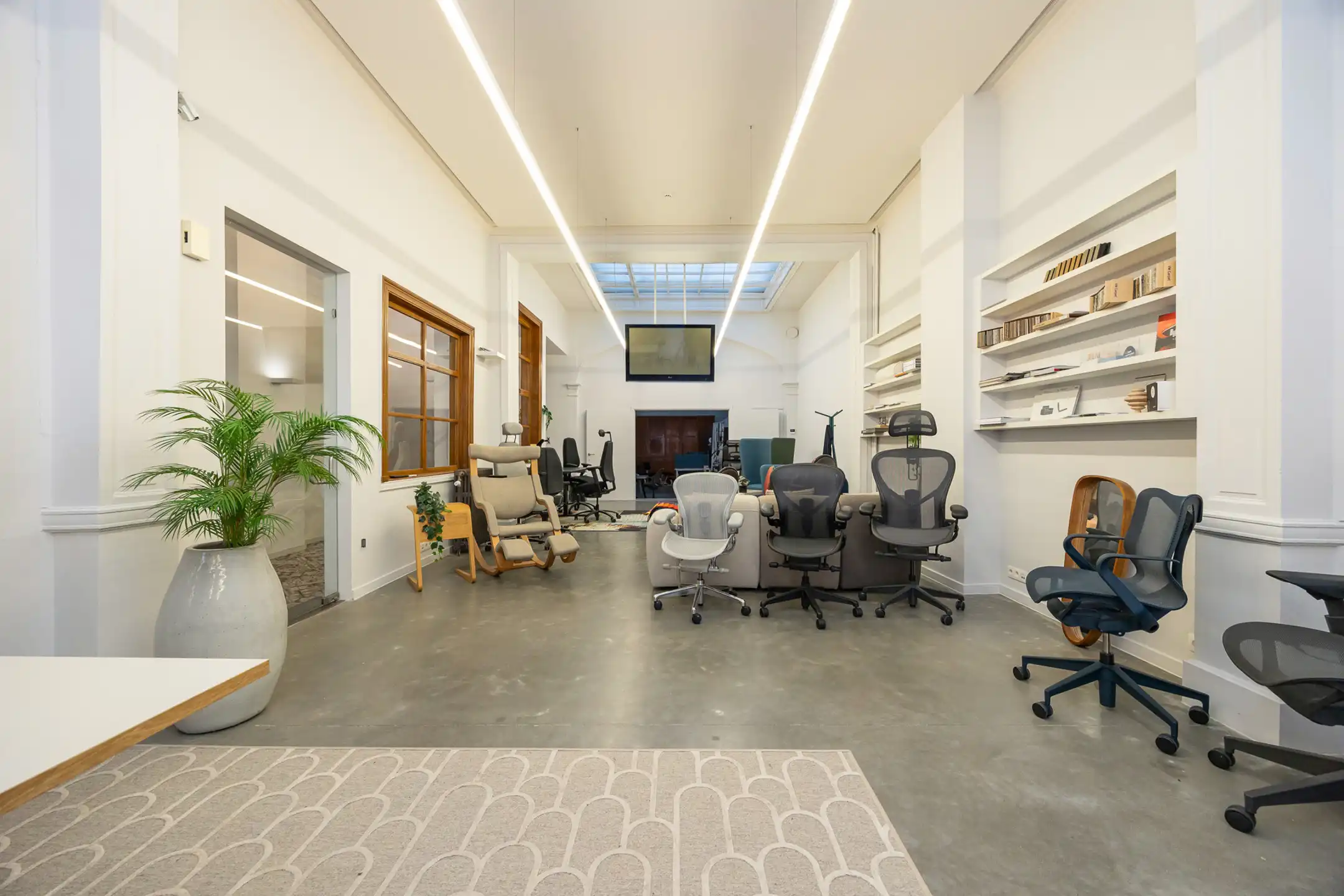 Flagship kantoor/showroom van 150 m² in iconisch gebouw foto 8