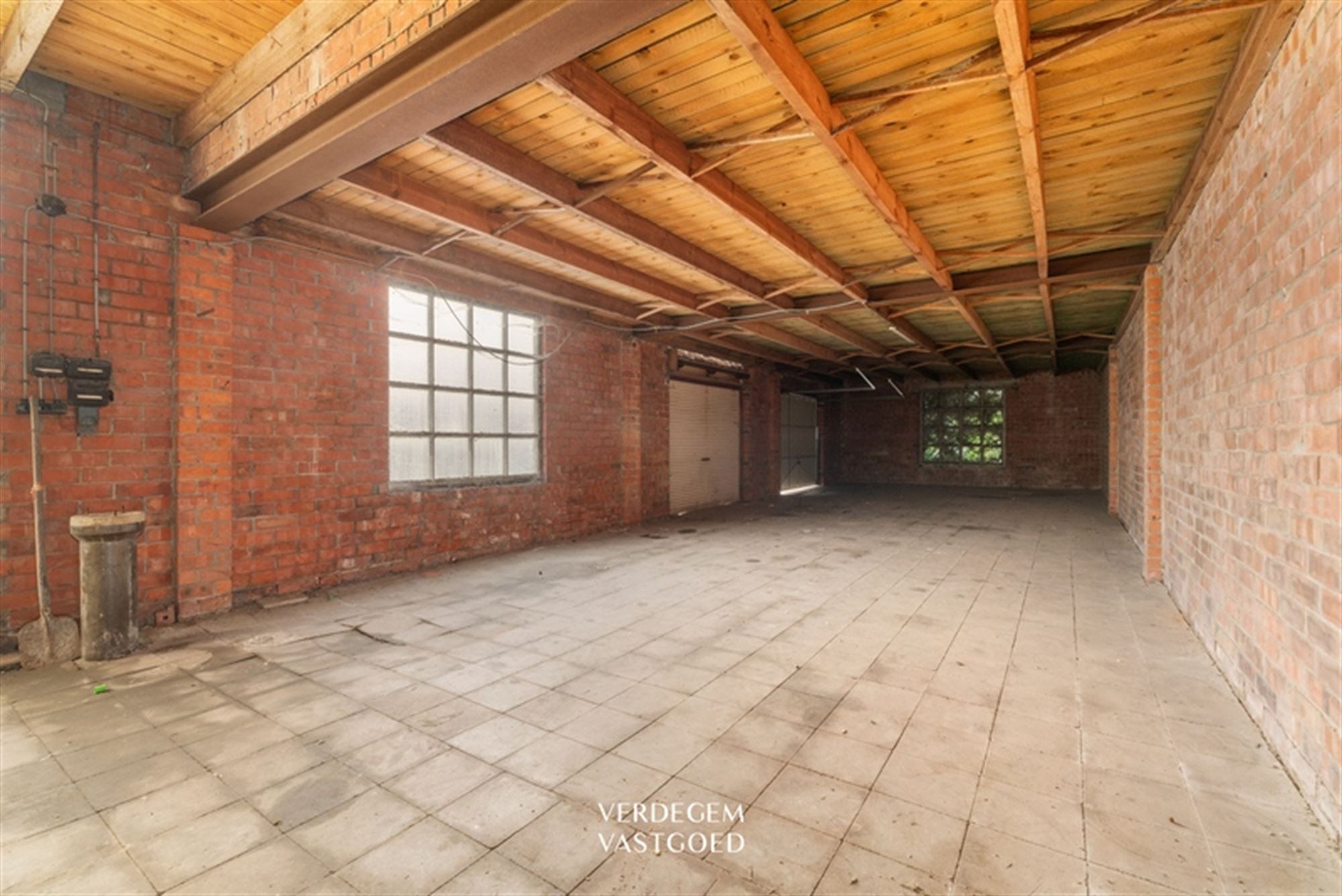 xl villa met magazijn van ca. 300m² op perceel van 2.438m² foto 28