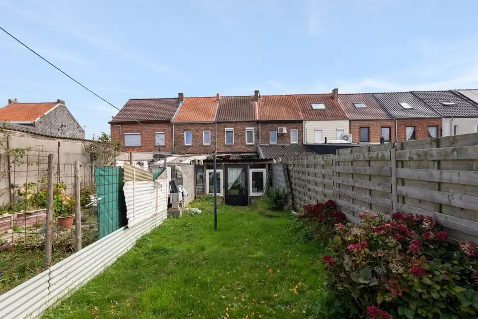 TE RENOVEREN STADSWONING VLAKBIJ HET CENTRUM VAN SINT-TRUIDEN foto 21