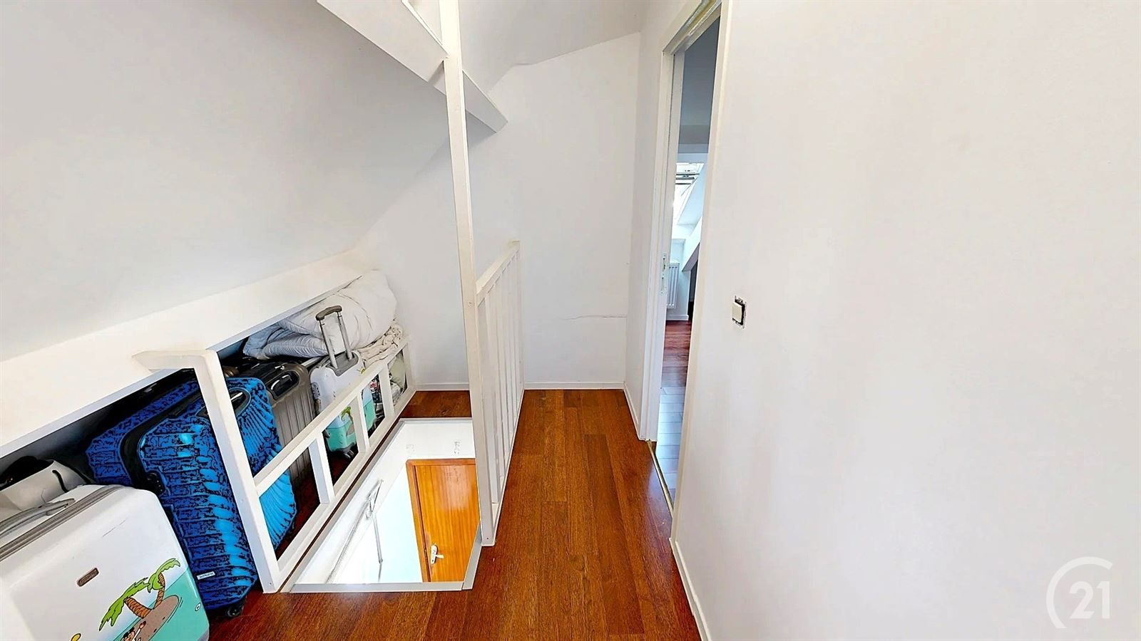 Gerenoveerde woning met tuin en 5 slaapkamers foto 24