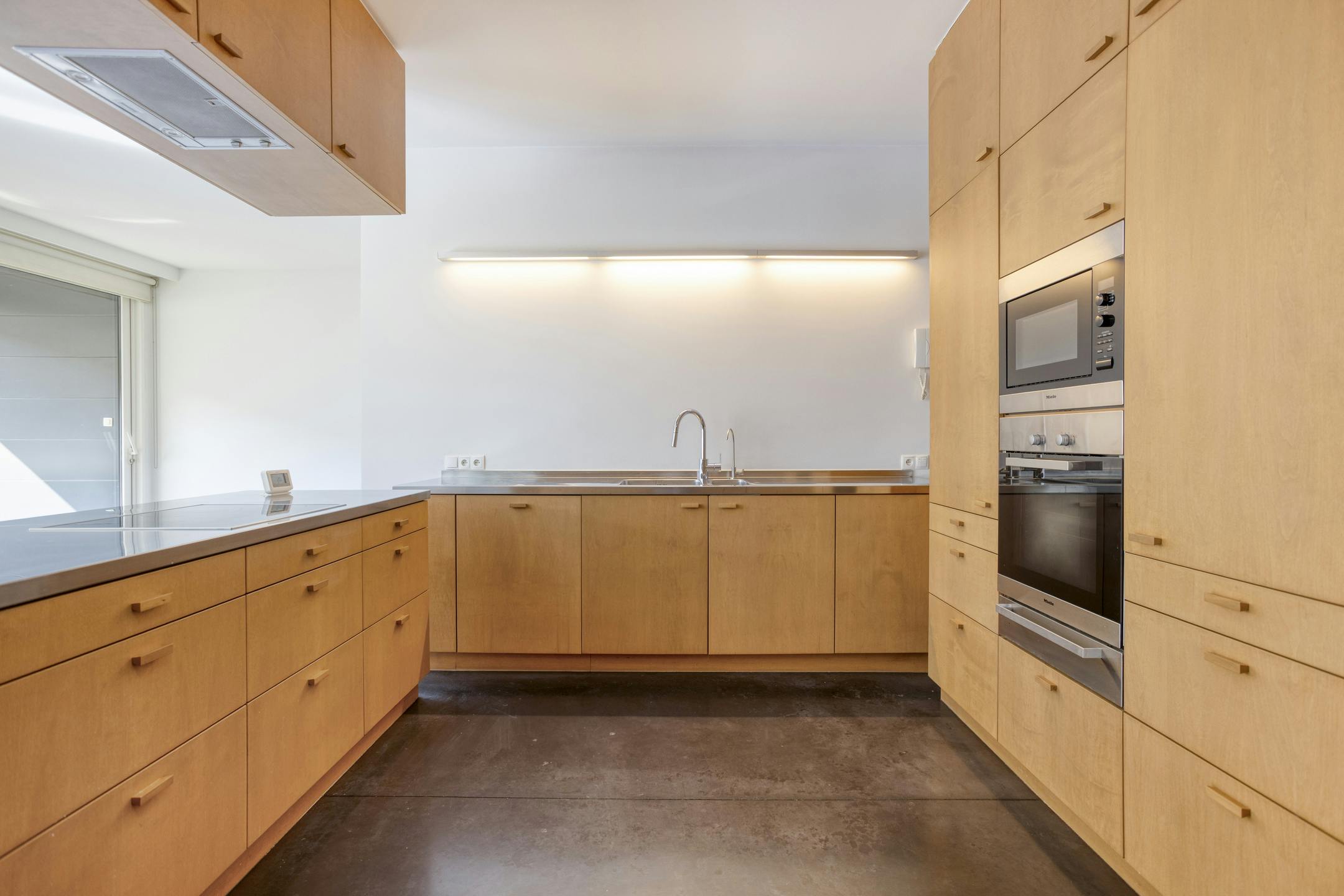 Lichtrijk appartement 'loftstijl' in hartje Brussel foto 3