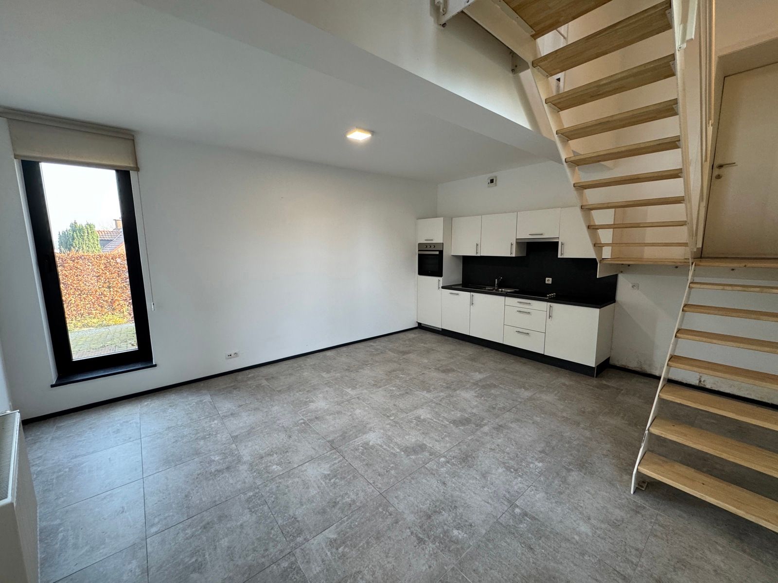 Goed gelegen duplexappartement met 1 slaapkamer foto 3