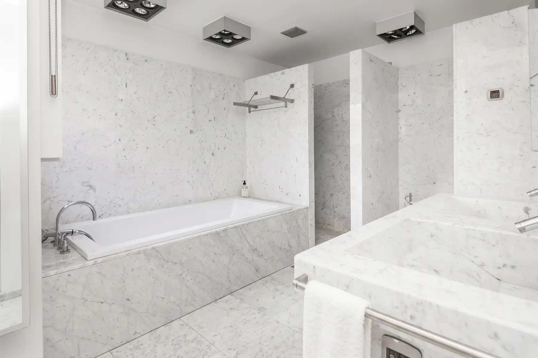 Exclusieve architectenwoning met zwembad in Kapellenbos foto 26