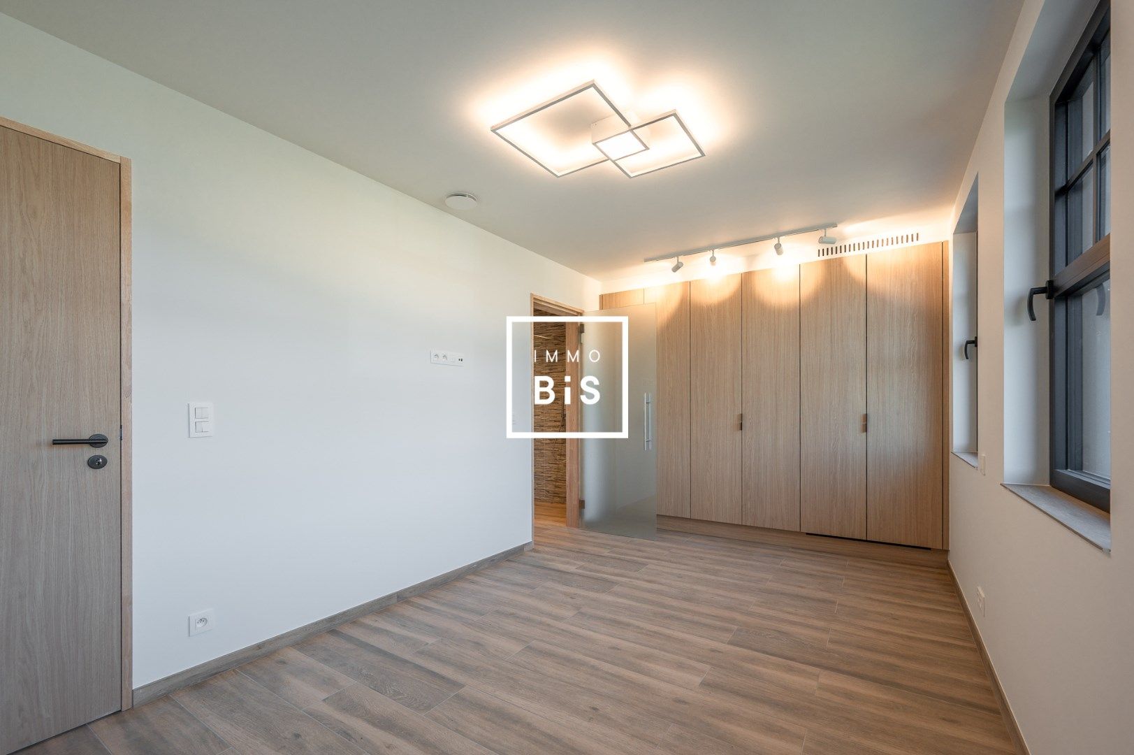 Prachtig afgewerkte hoekwoning, zeer rustig gelegen nabij het centrum foto 11