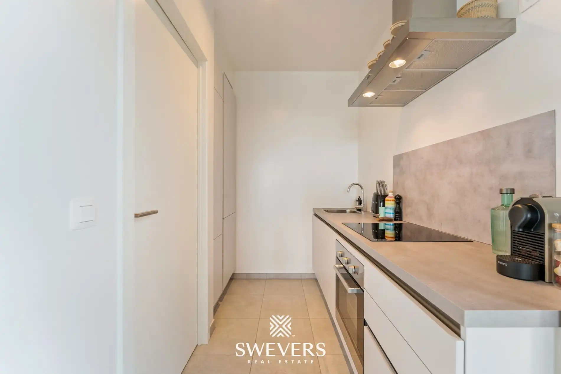 Luxueus, energiezuinig appartement met zonnig terras met skyline in centrum Hasselt  foto 11
