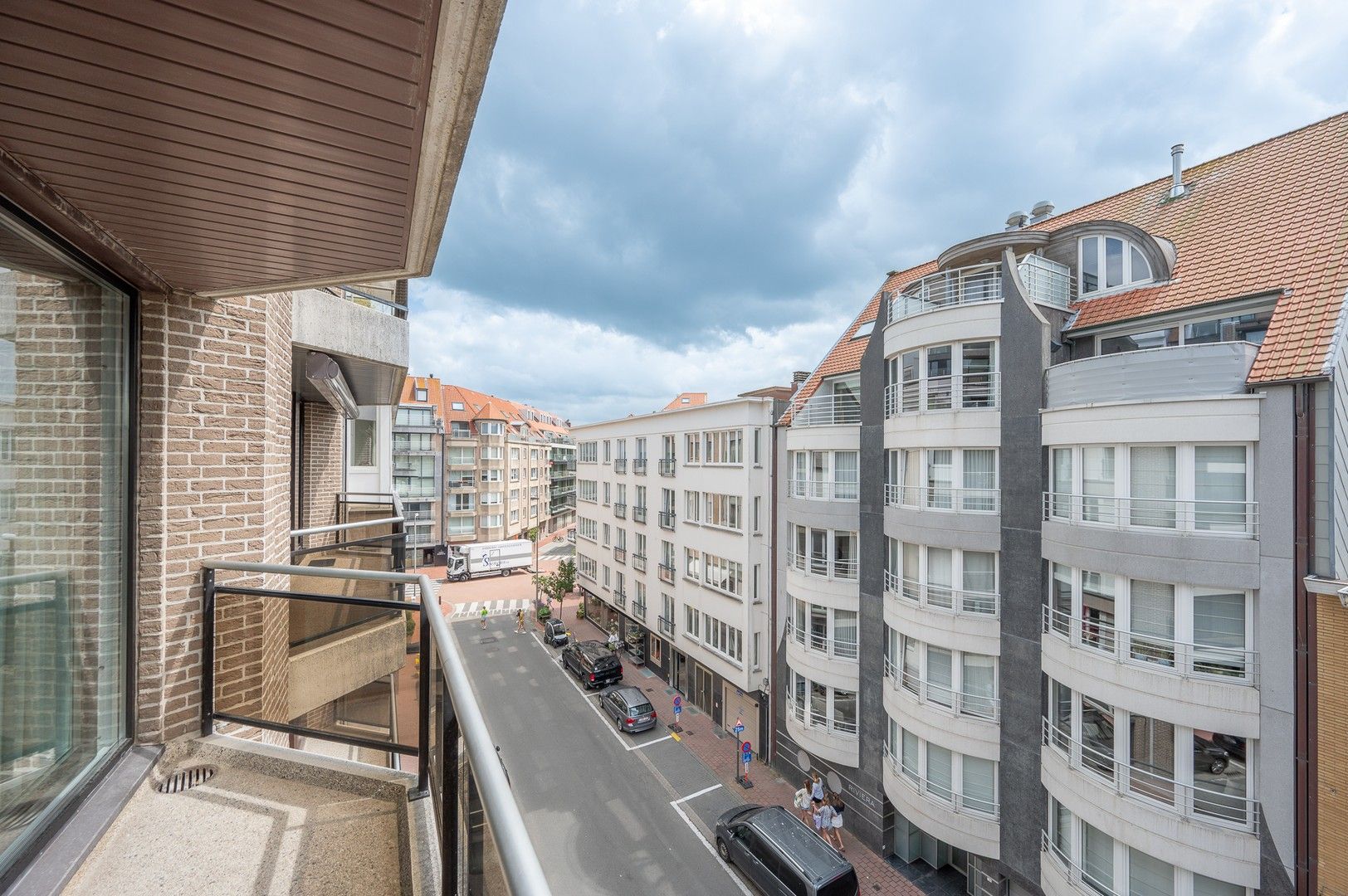 Prachtig 3 slaapkamer appartement gelegen op enkele stappen van het Rubensplein en het strand. foto 7