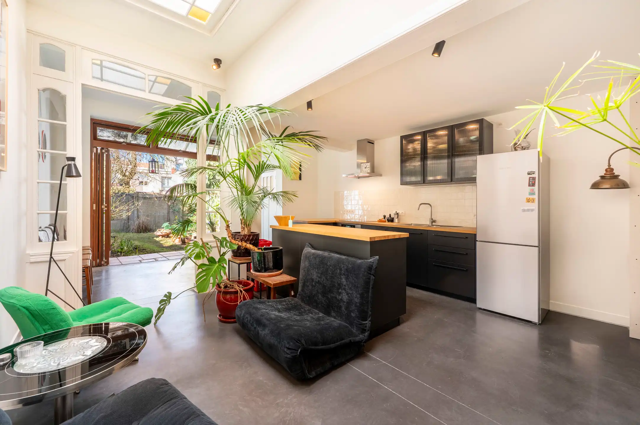 ANTWERPEN-Gerenoveerde karaktervolle woning met tuin! foto 7