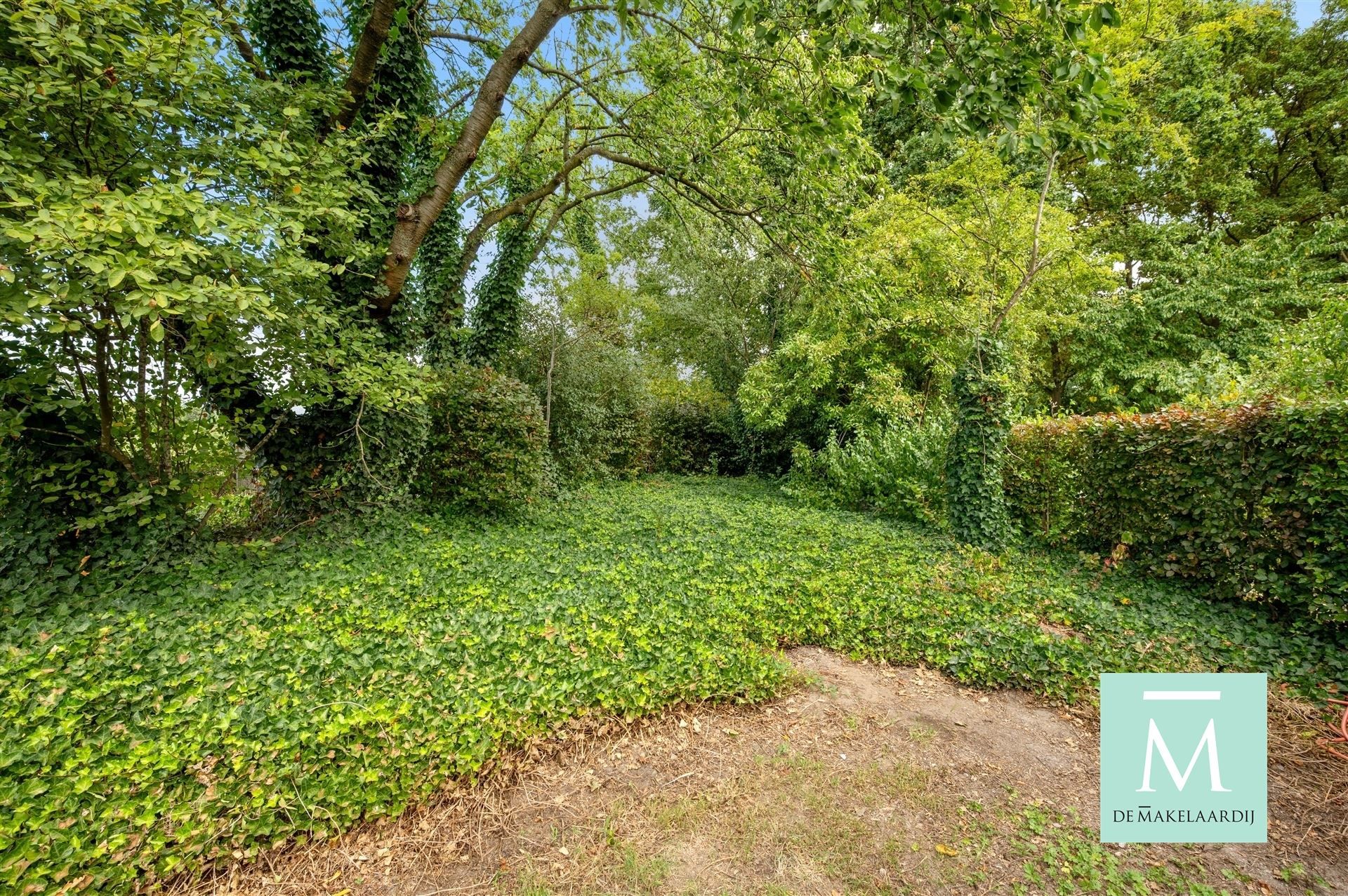 Uitstekend gelegen woning met 3 slaapkamers en garage foto 22