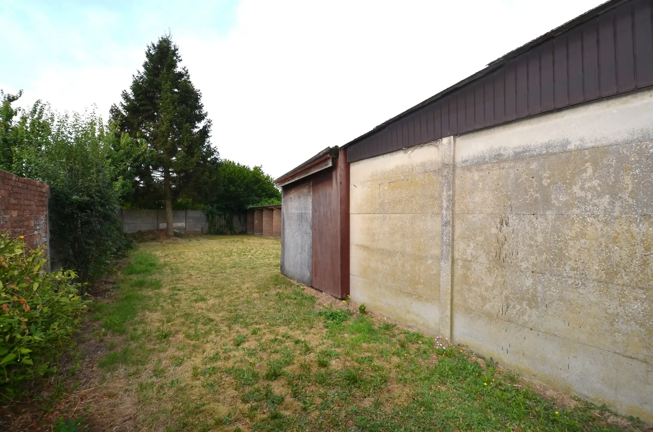 Te renoveren halfopen bebouwing met tuin en ruime garage foto 18
