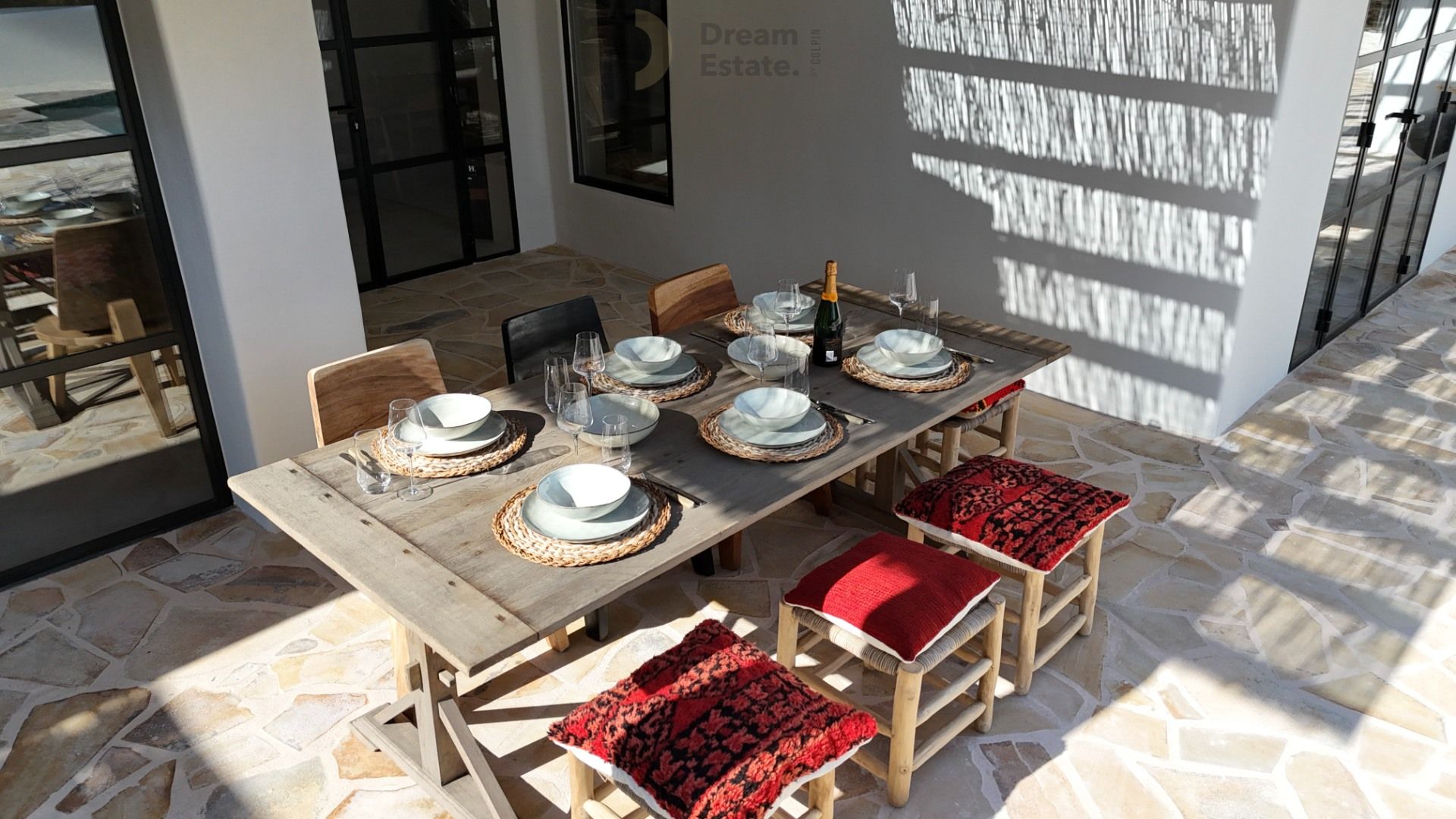 Stijlvolle Gerenoveerde Villa in Moderne Mediterrane Stijl foto 7