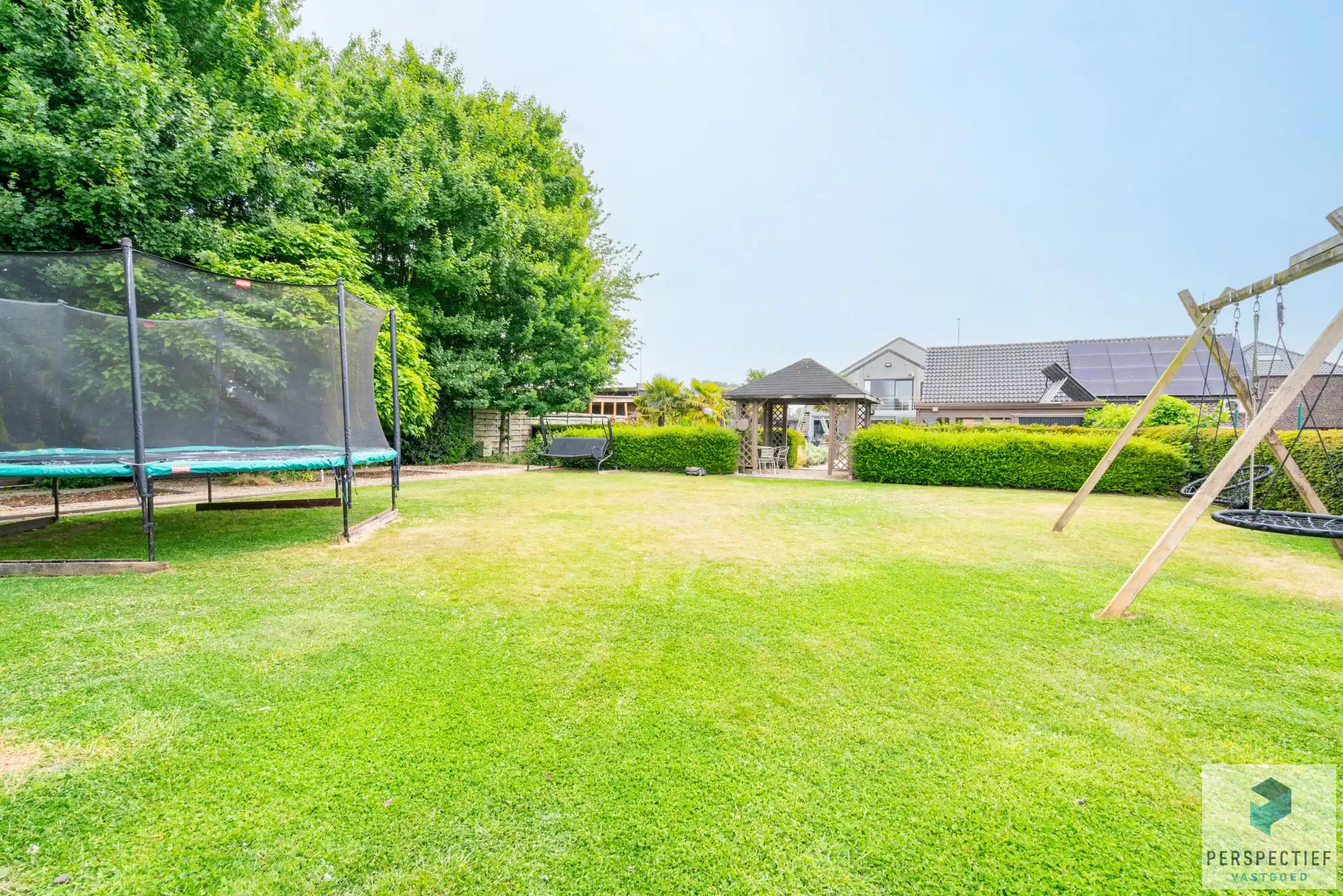 Handelspand met Winkelruimte, Magazijn en Woonst op 1.682 m² foto 14