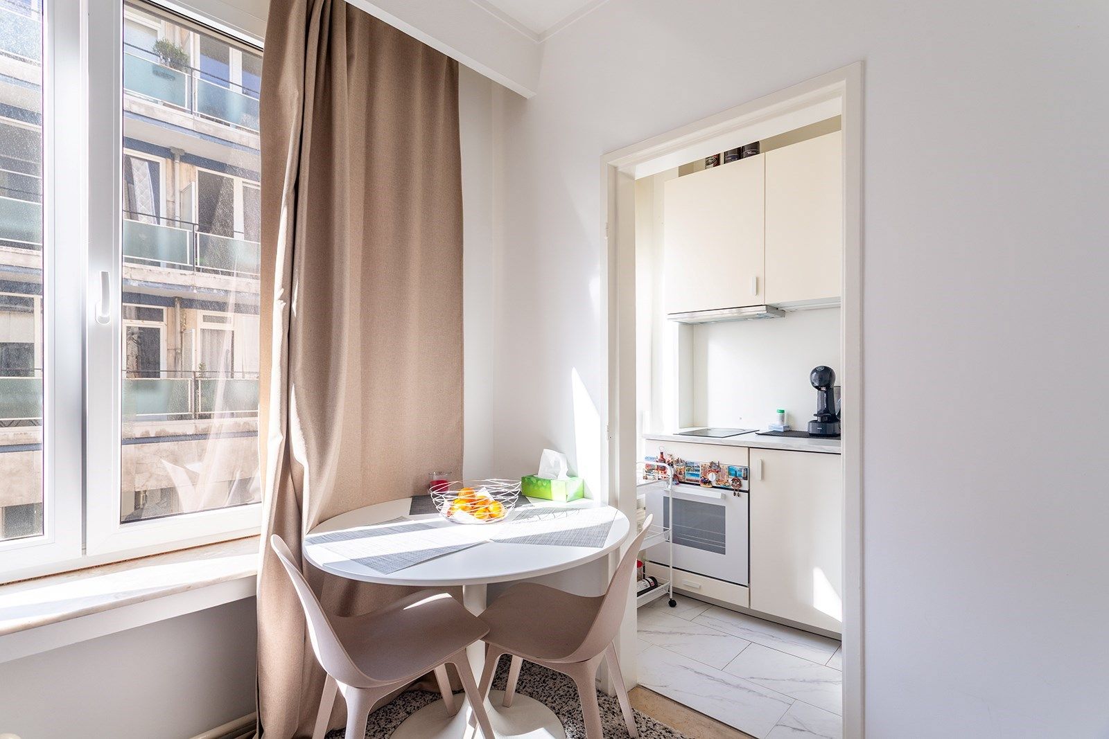2 gerenoveerde studio's op top locatie foto 9