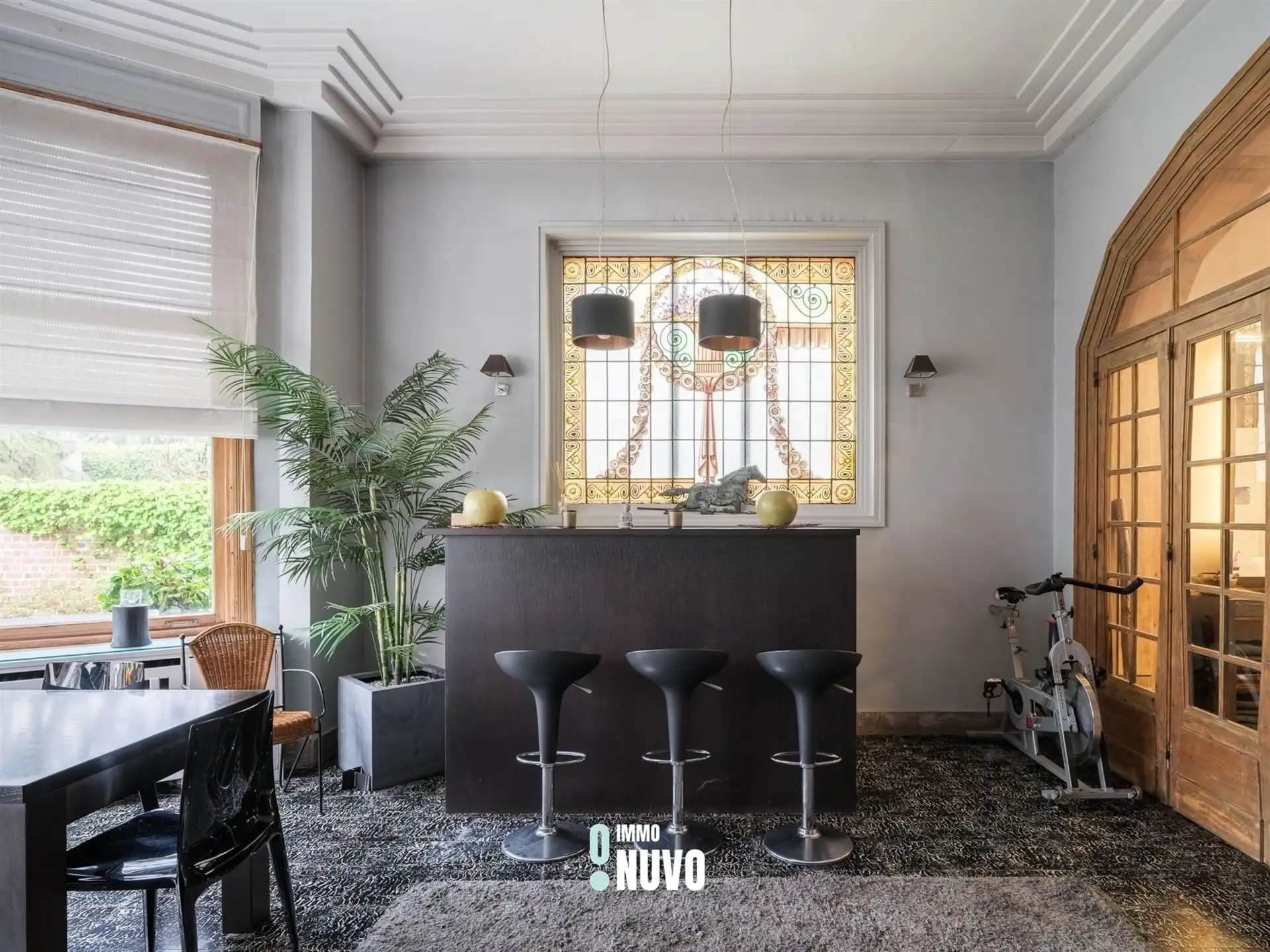 Exclusief herenhuis met handelspand op toplocatie te Aalst foto 5