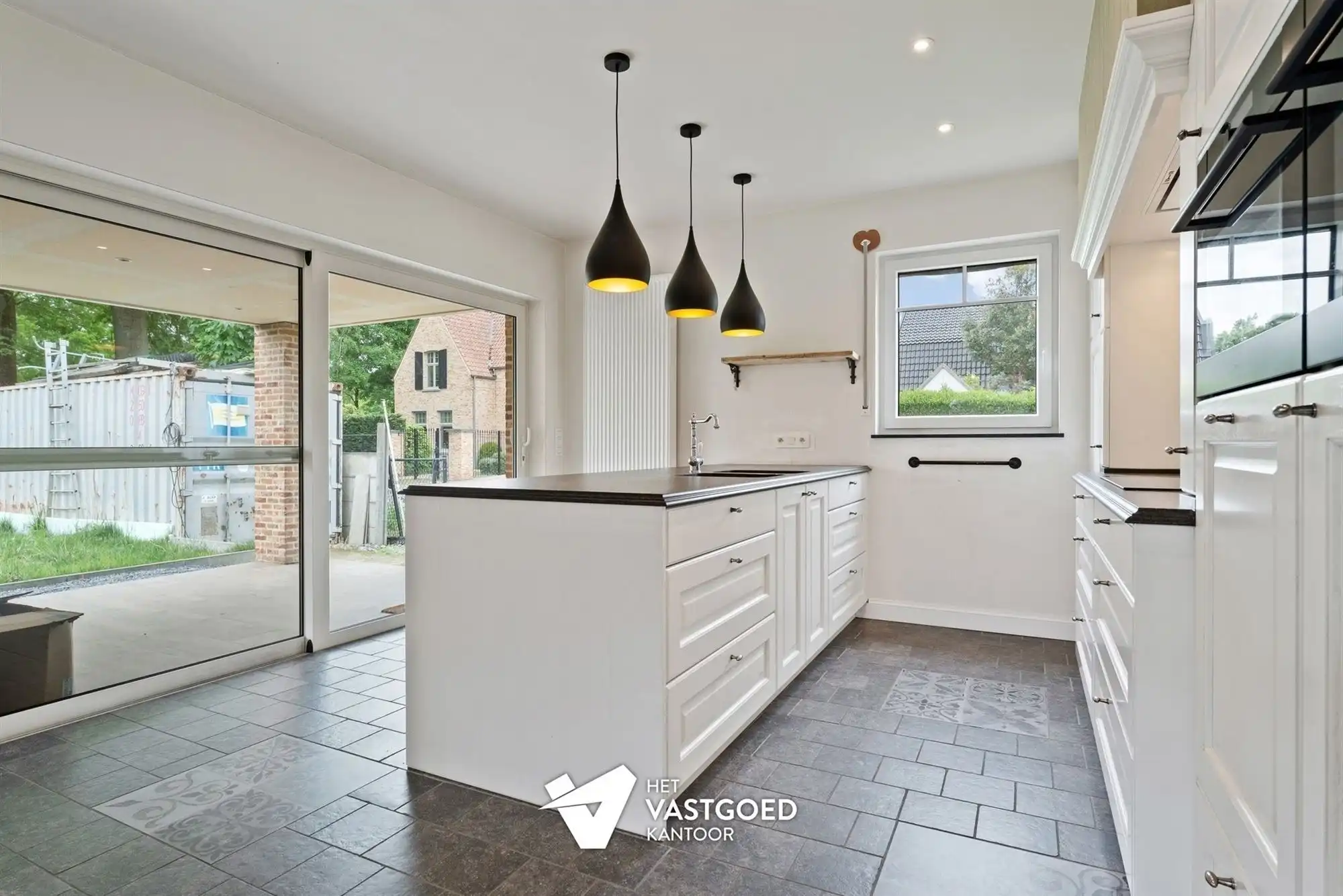 VOLLEDIG GERENOVEERDE WONING OP IDEALE LIGGING foto 11