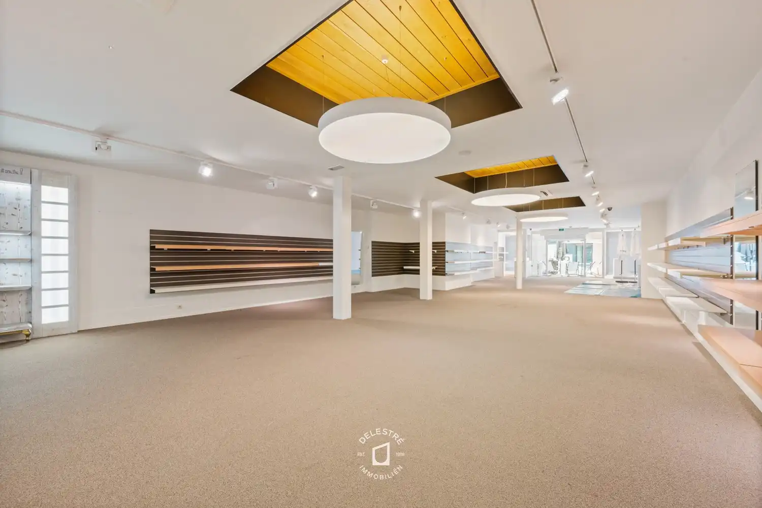 751 m² op A-locatie in Aalst – showroom, kantoor, retail of POTENTIEEL woonproject foto 12