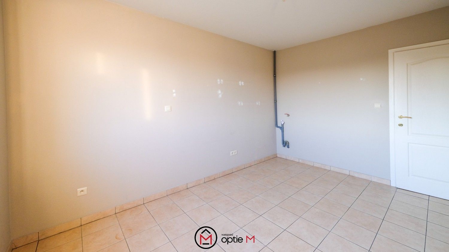 Investeringspand met handelsruimte en appartement in Merem Bilzen foto 16