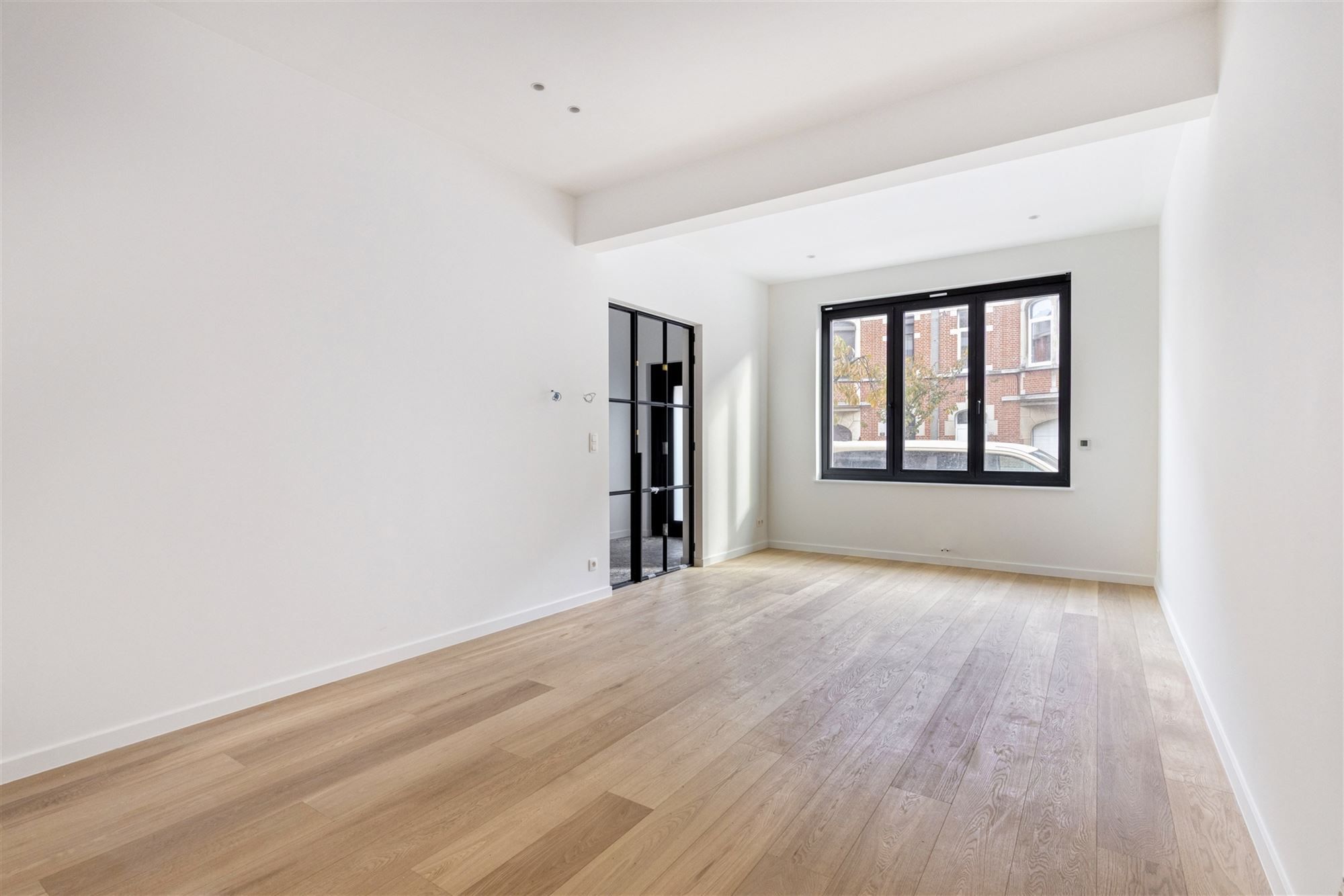 Prachtig gerenoveerd huis met tuin en 4 slaapkamers centrum Mortsel foto 4