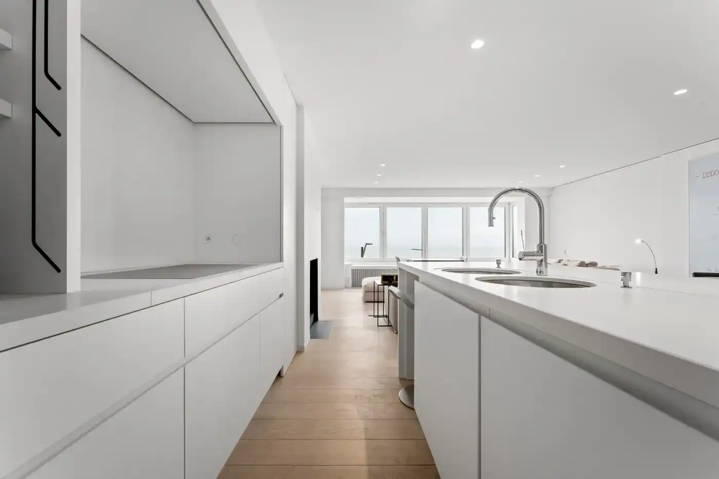 Breed appartement met frontaal zeezicht aan het Rubensplein foto 4