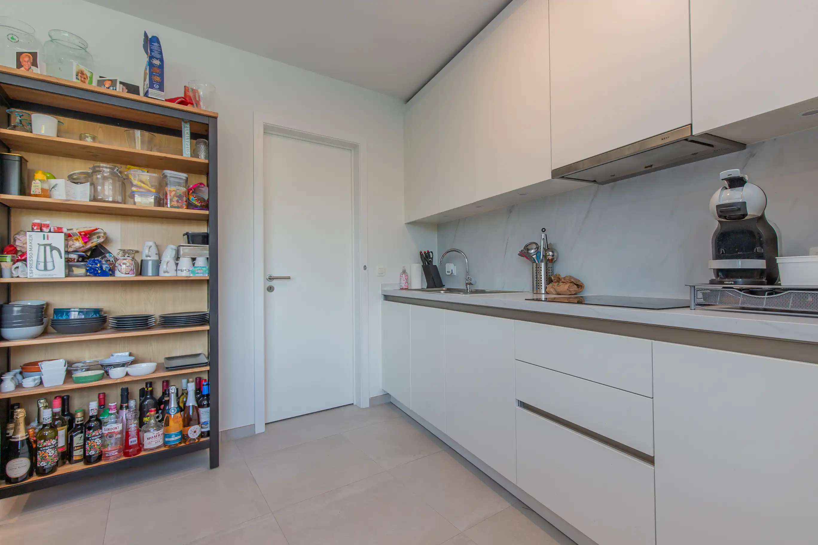 Nieuwbouw appartement met 1 slaapkamer en een garage foto 10